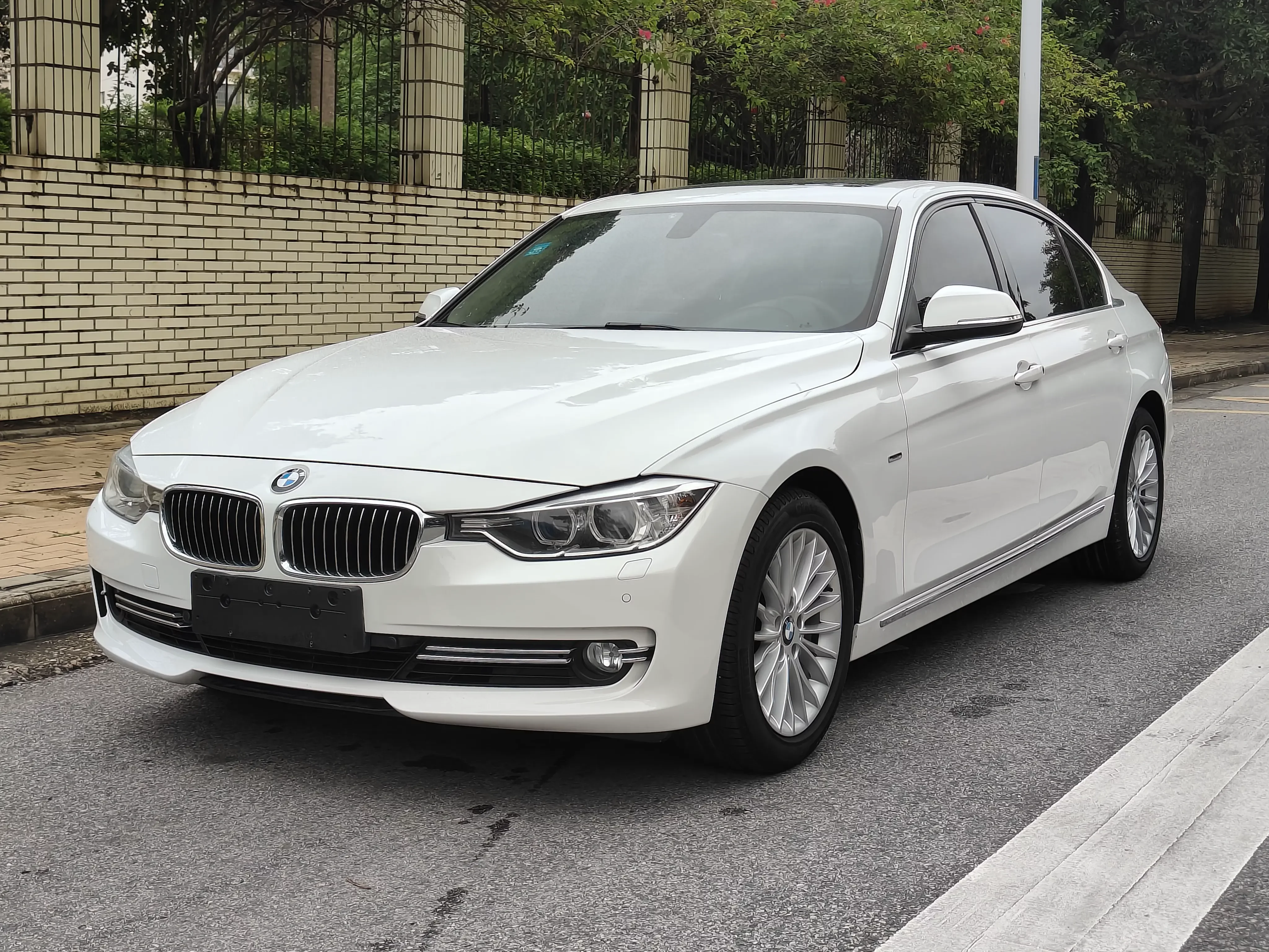BMW 3 Series  из Китая