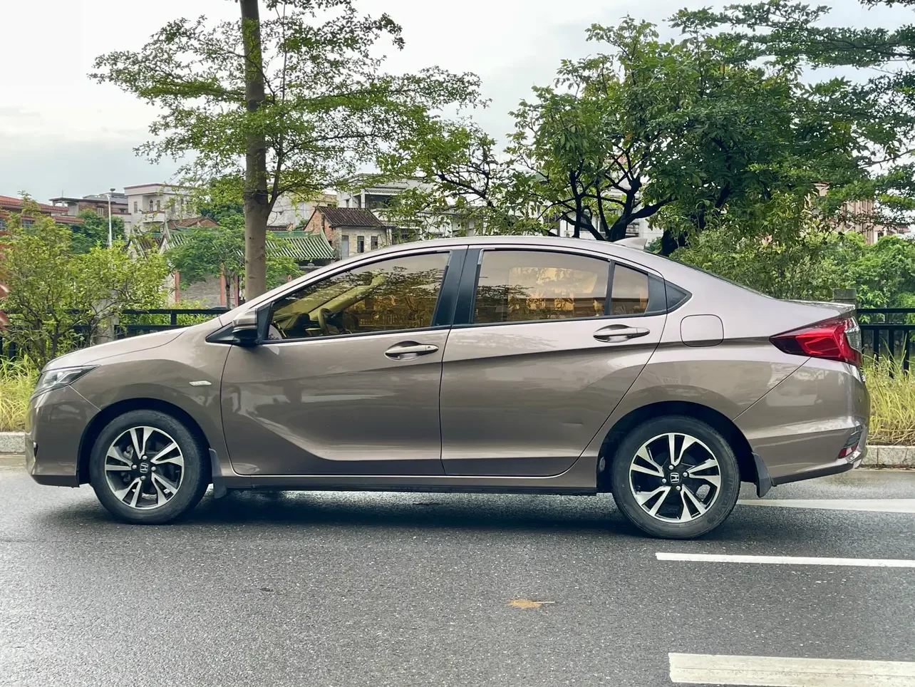 Honda Gray