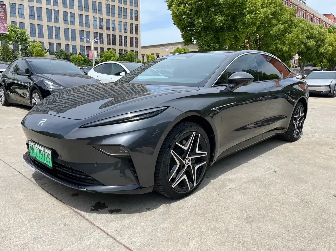 Rising Auto Feifan F7