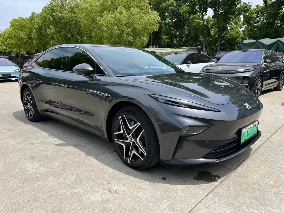 Rising Auto Feifan F7