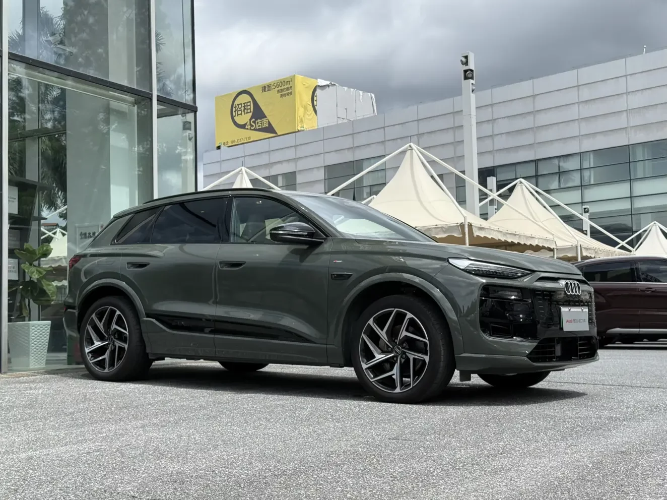 Audi Q6L e-tron  из Китая