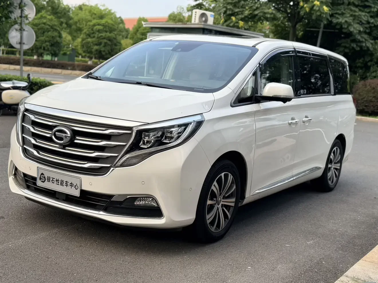 GAC Trumpchi M8  из Китая