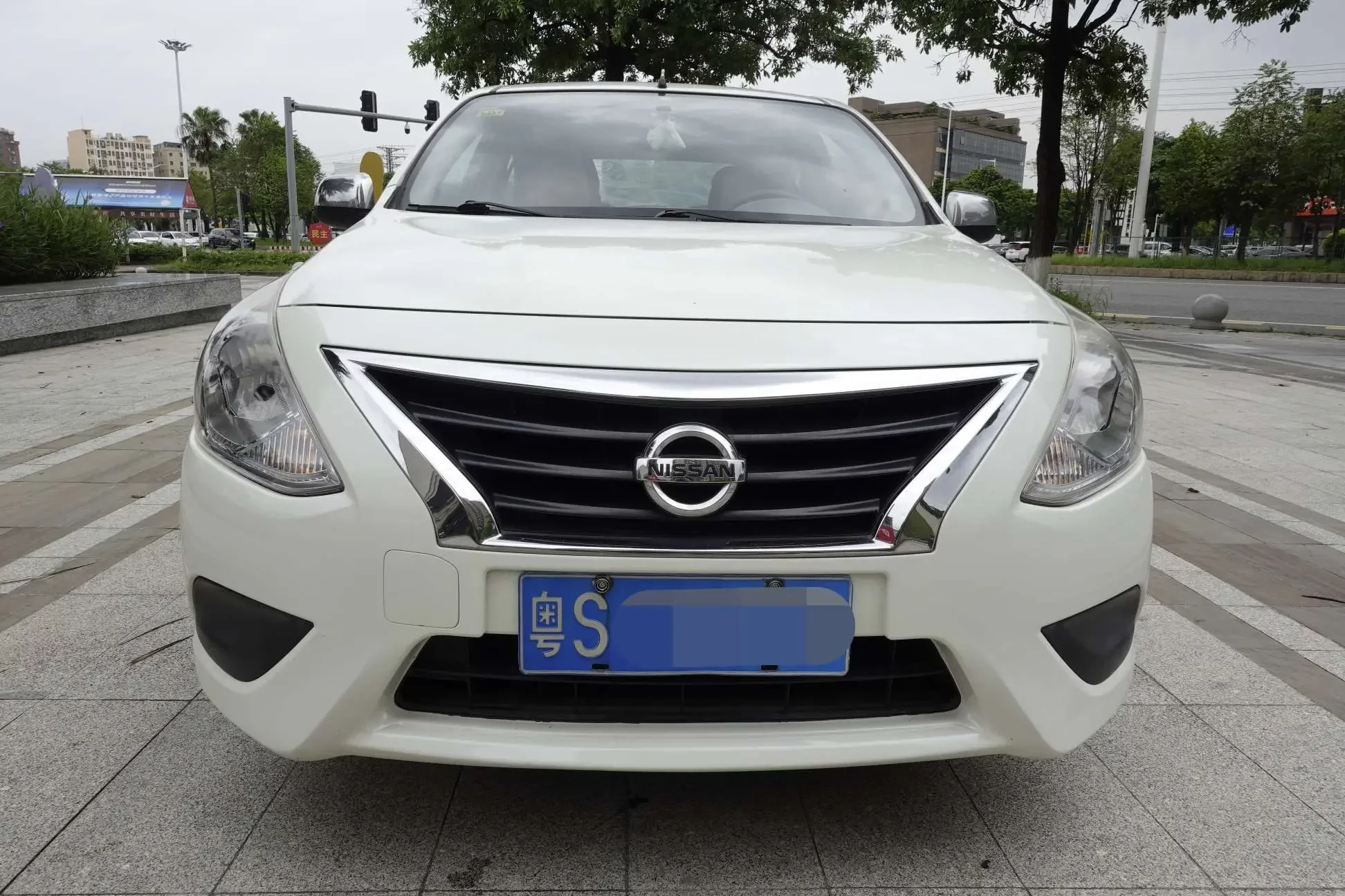Nissan Sunlight