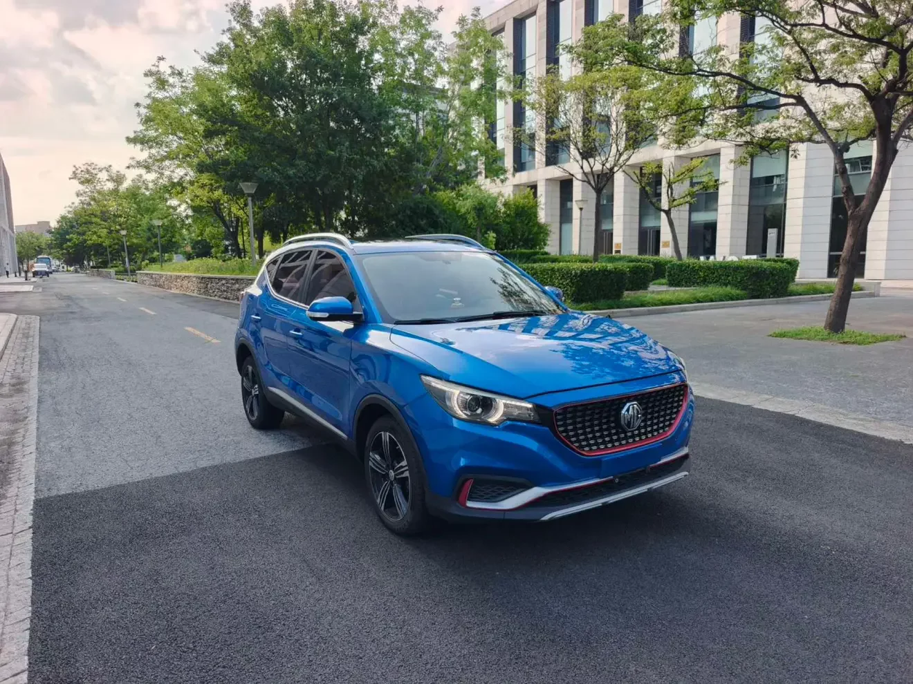 MG ZS