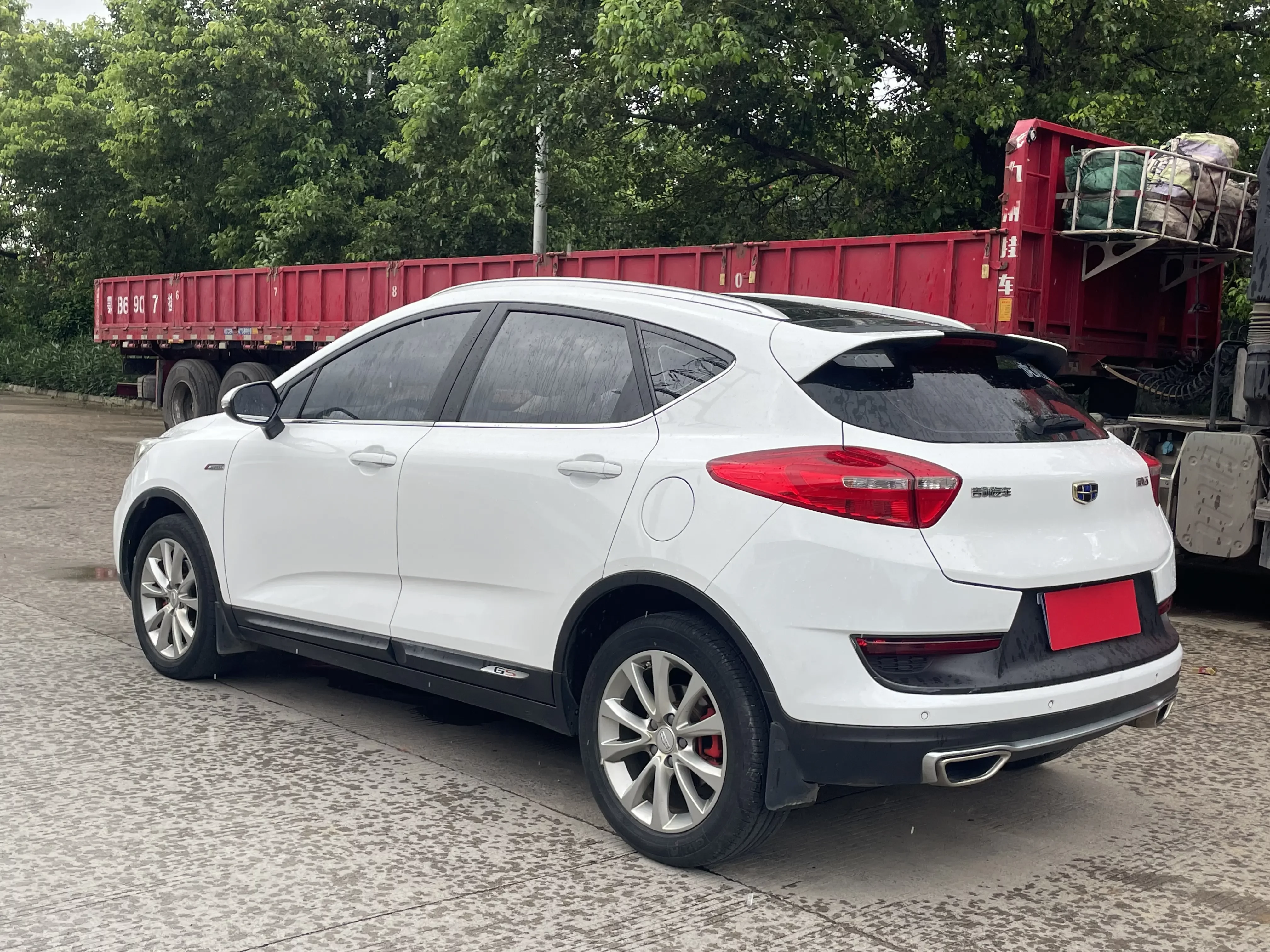 Geely Emgrand GS