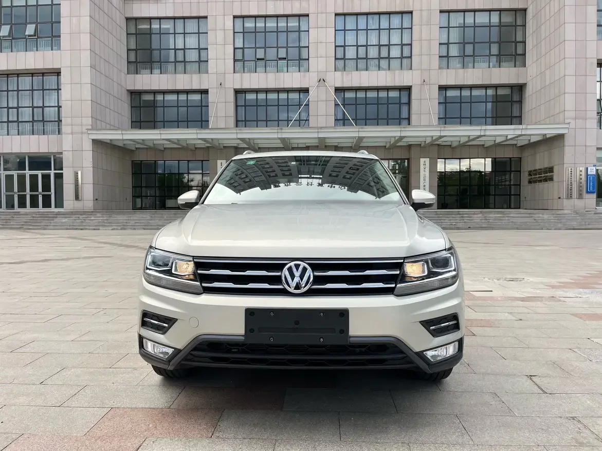 Volkswagen Tiguan L