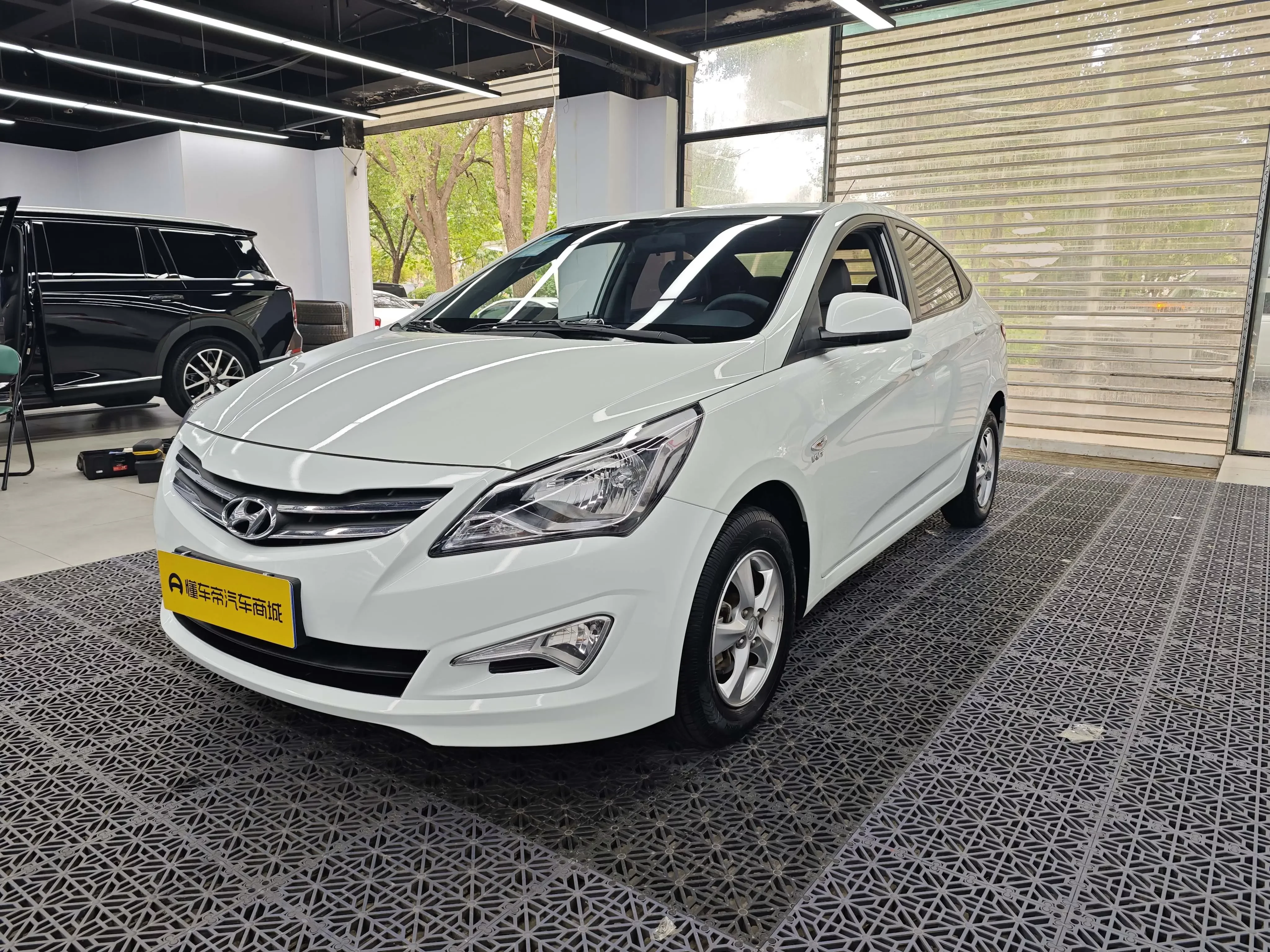 Hyundai Verna (Rena)  из Китая