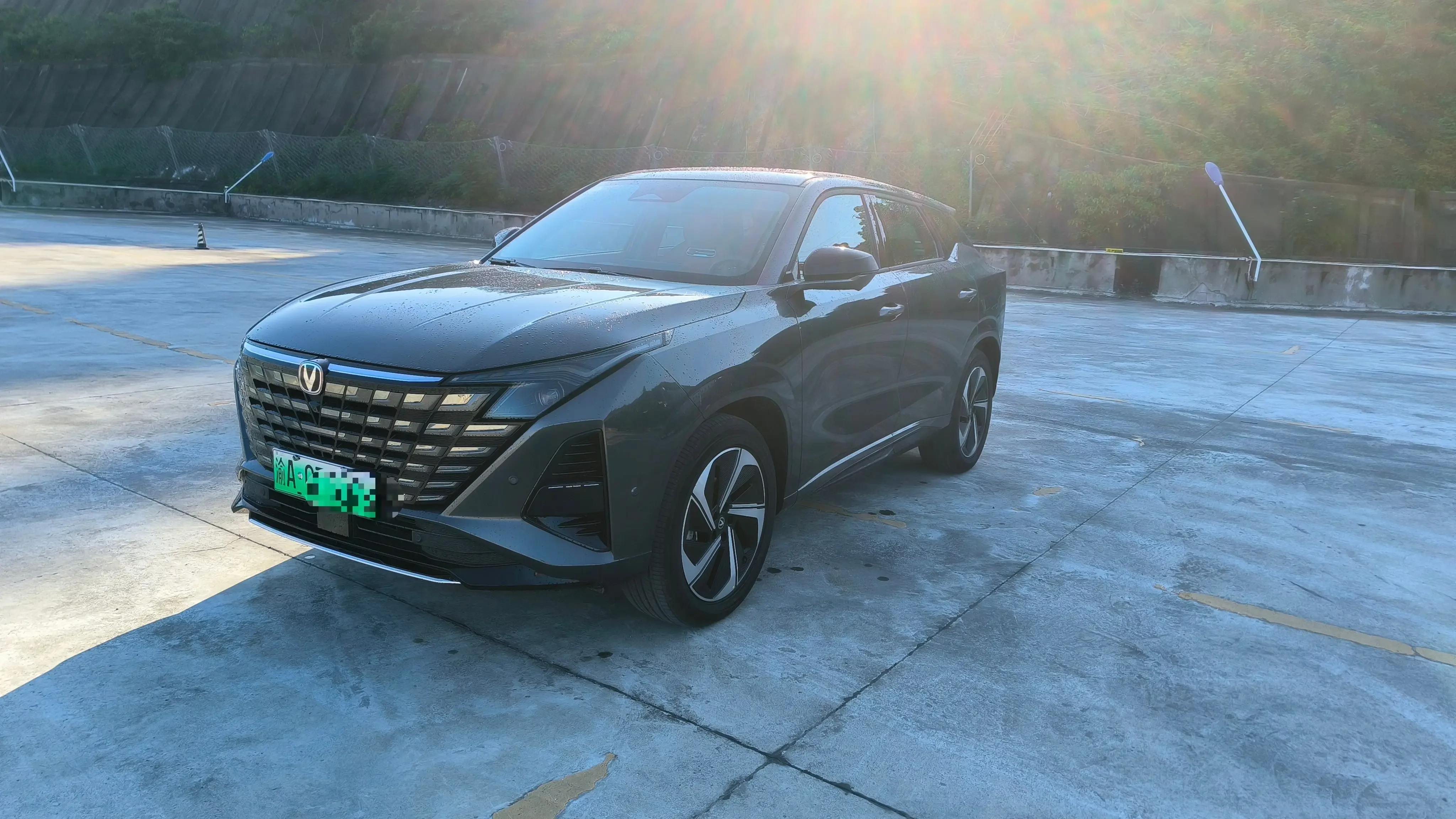 Changan UNI-Z PHEV