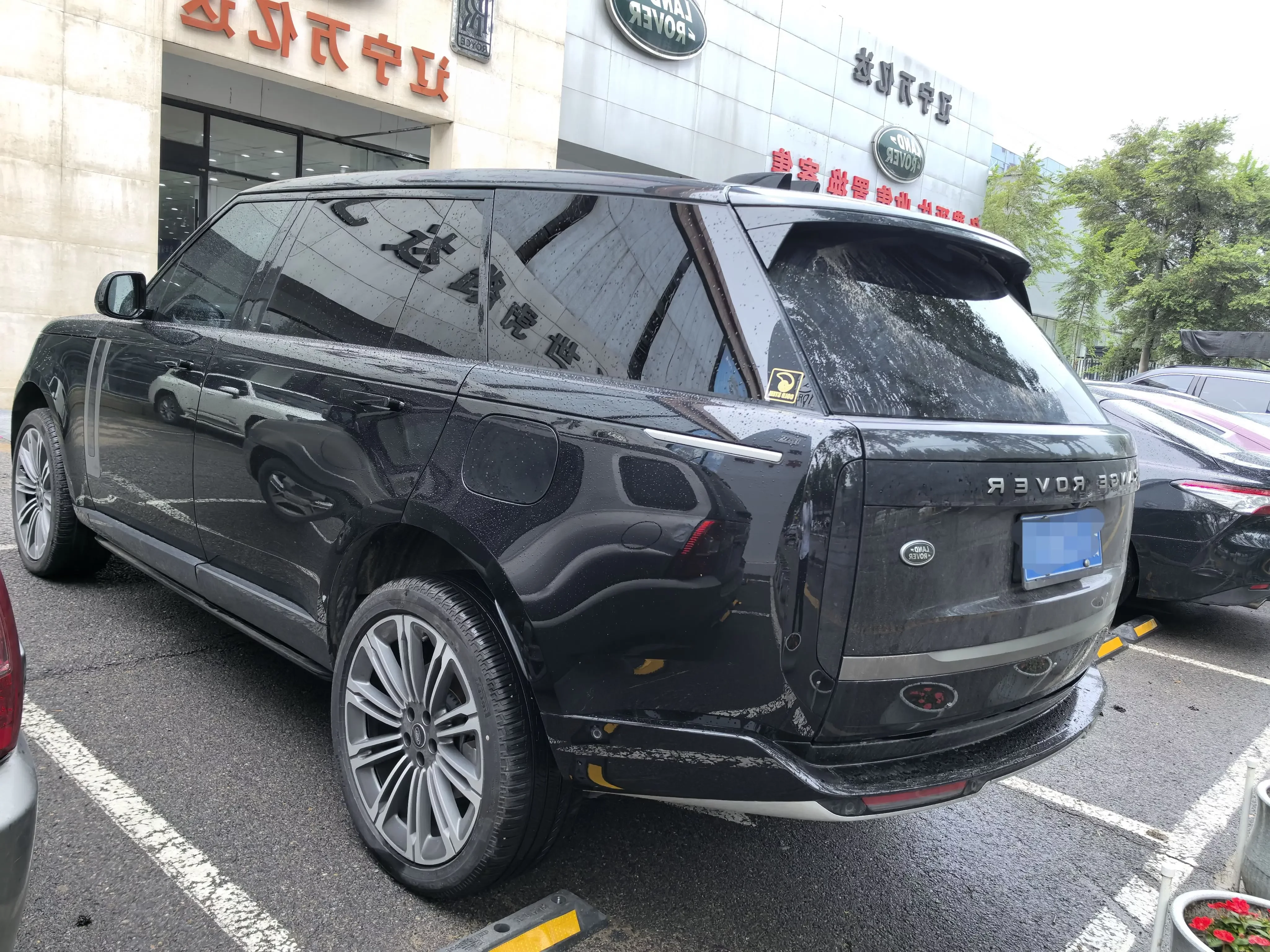 Land Rover range rover