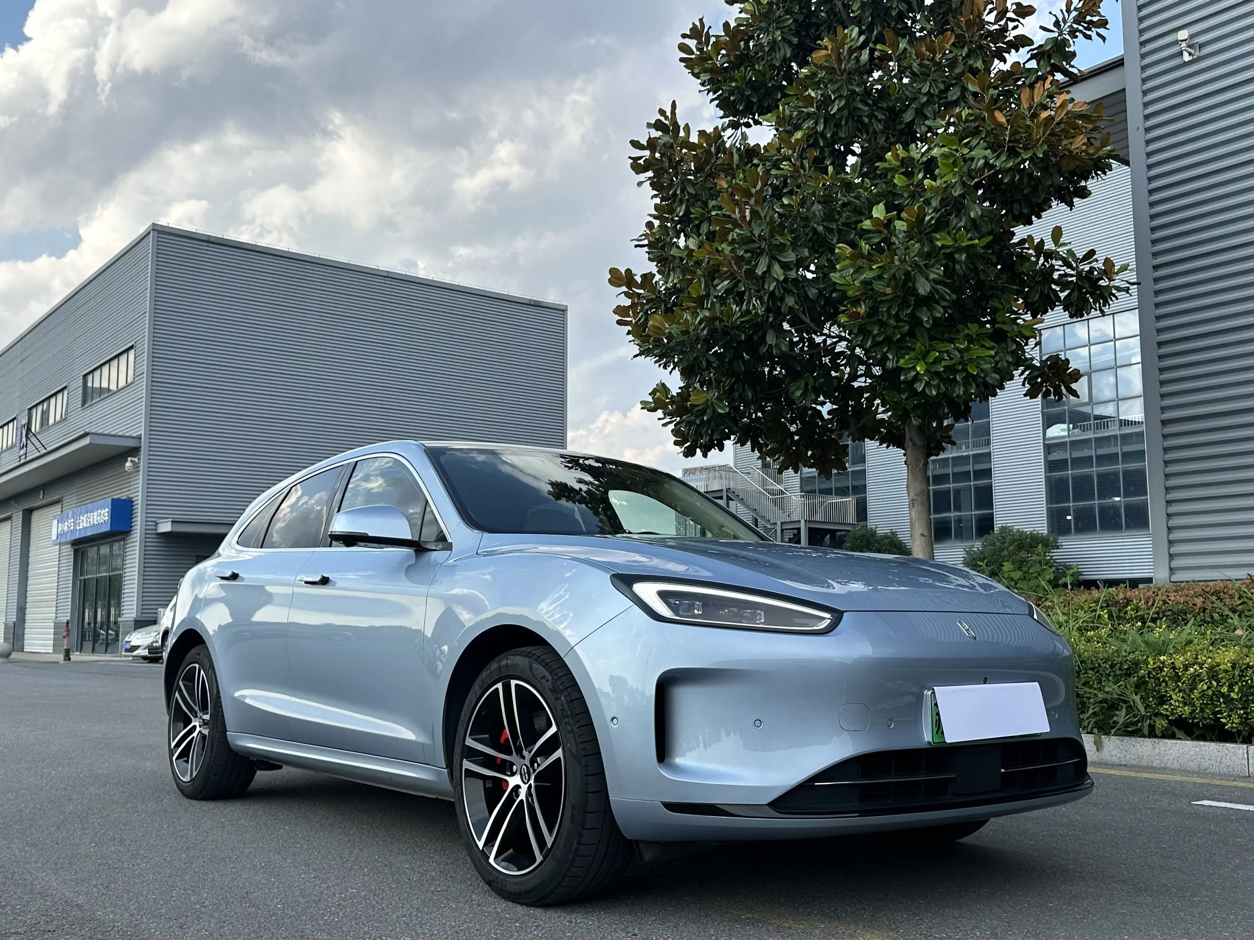 AITO M5