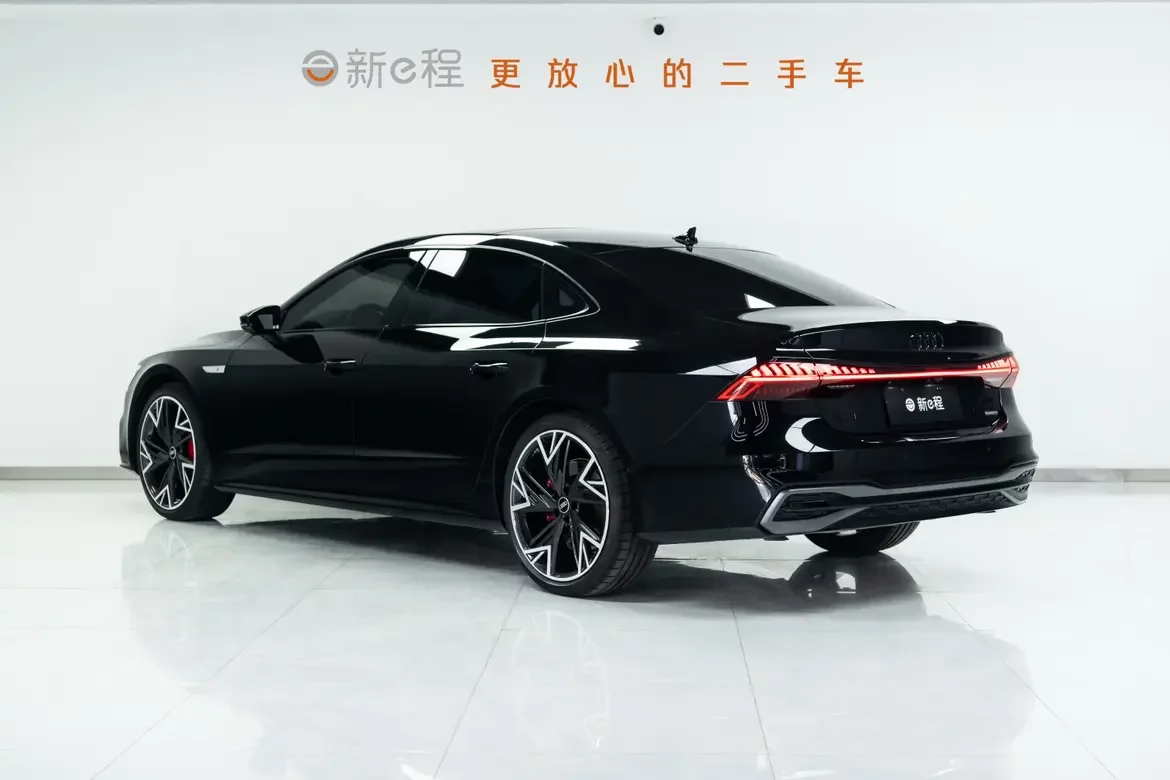 Audi A7L