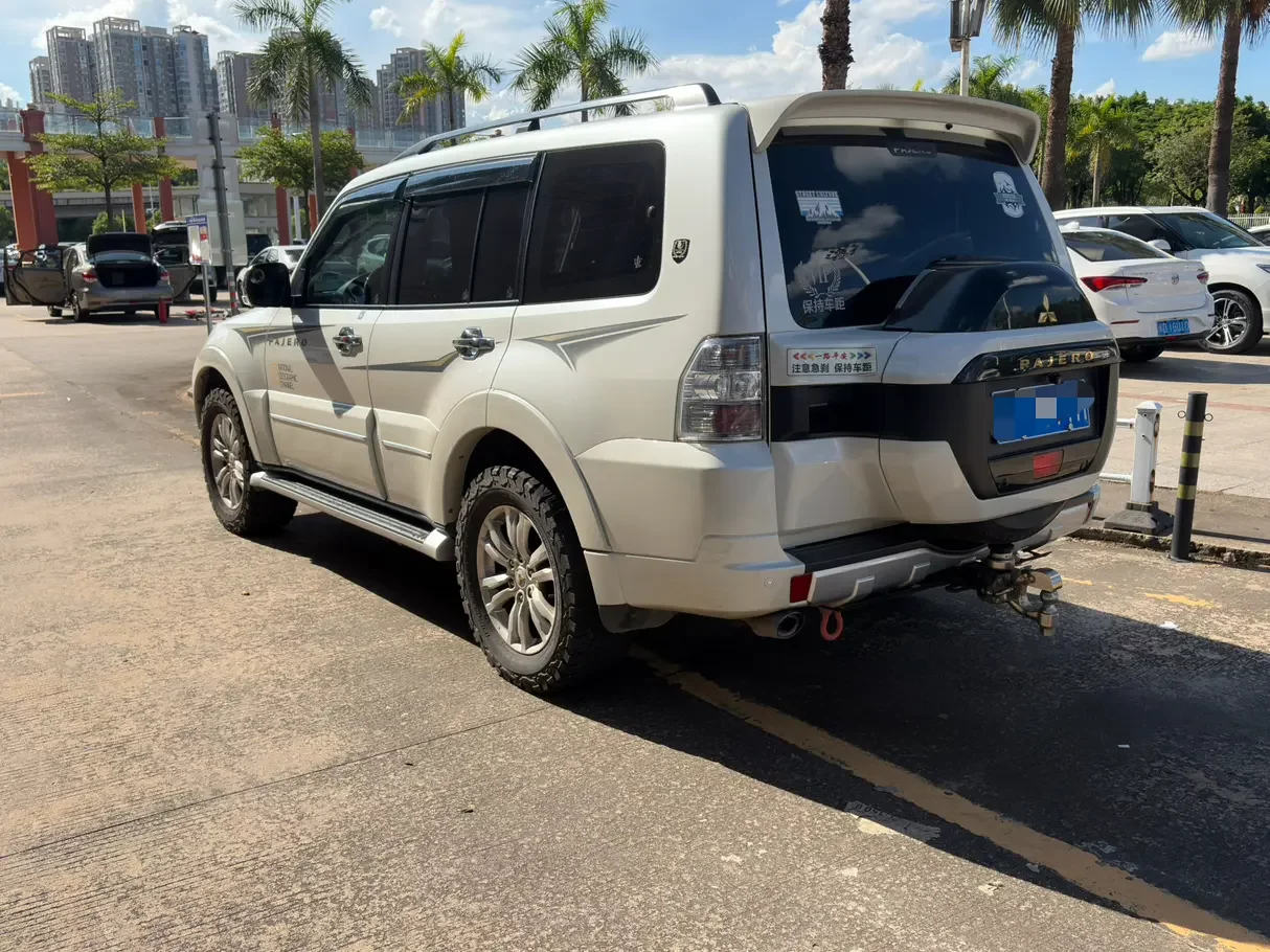 Mitsubishi Pajero