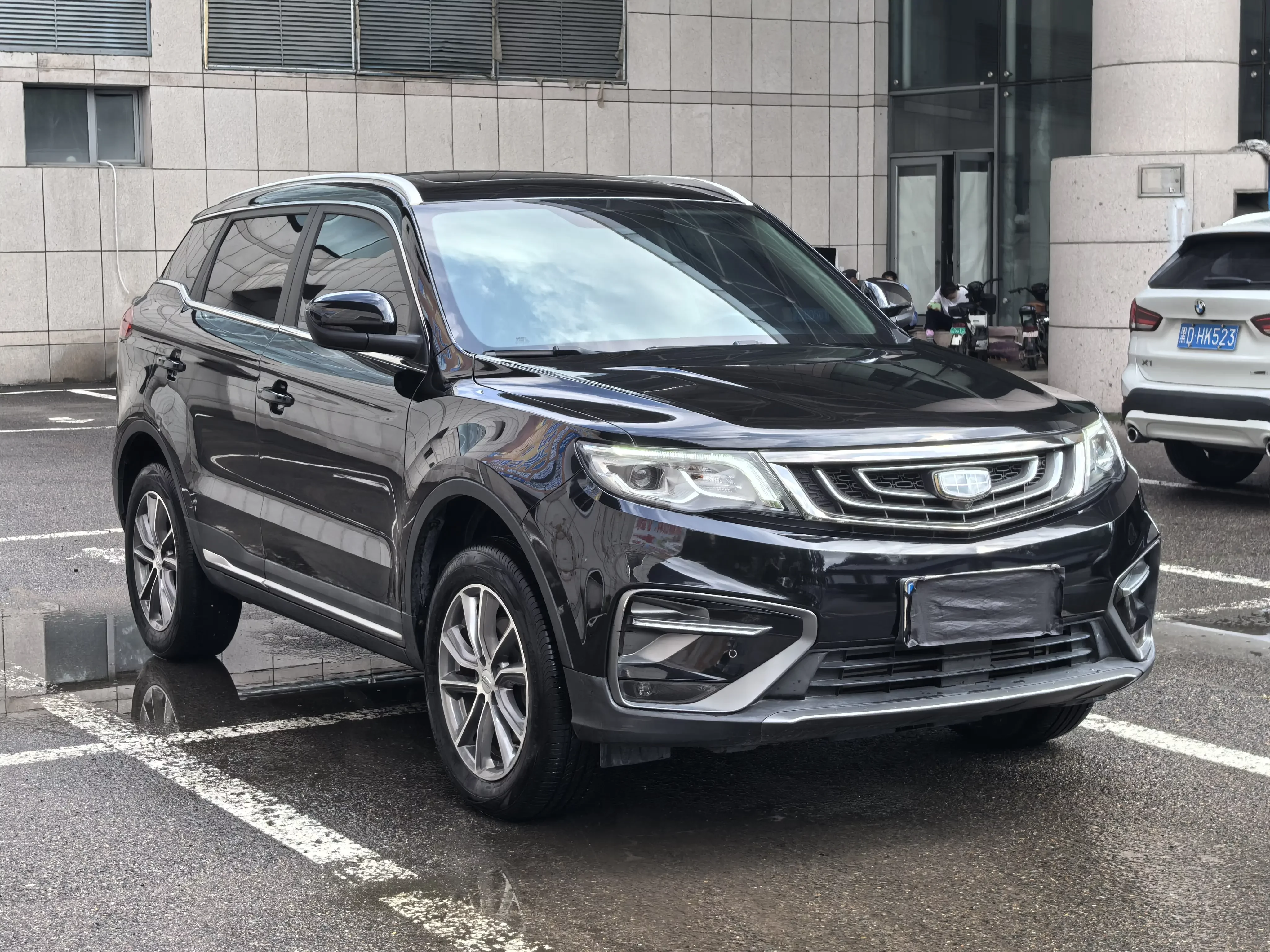 Geely Atlas