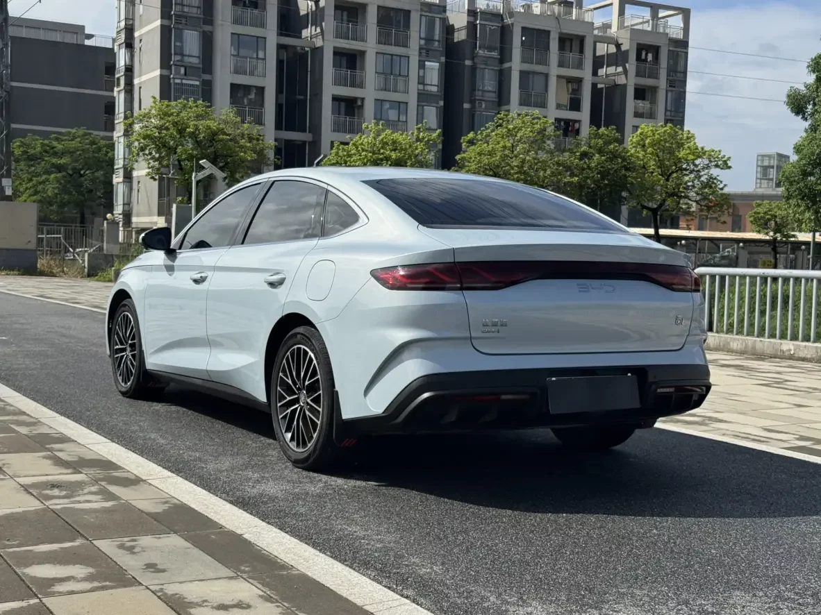 BYD Qin L DM