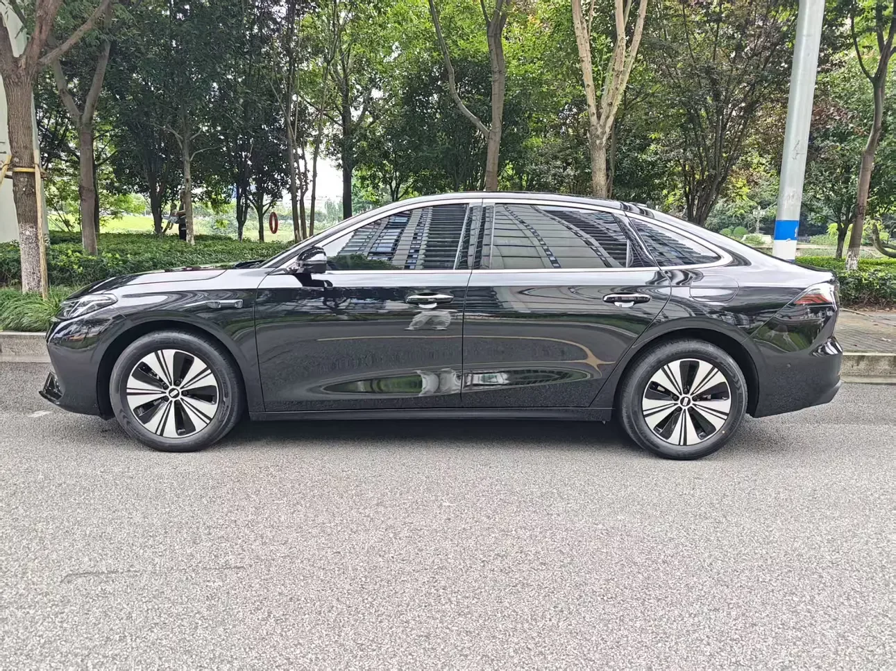 Geely Galaxy A7 EM