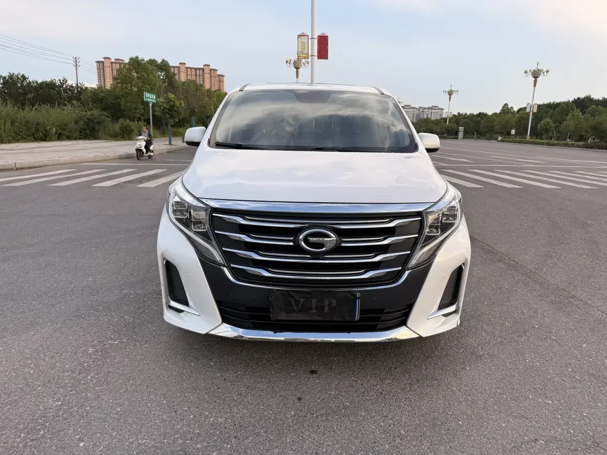 GAC Trumpchi M8  из Китая