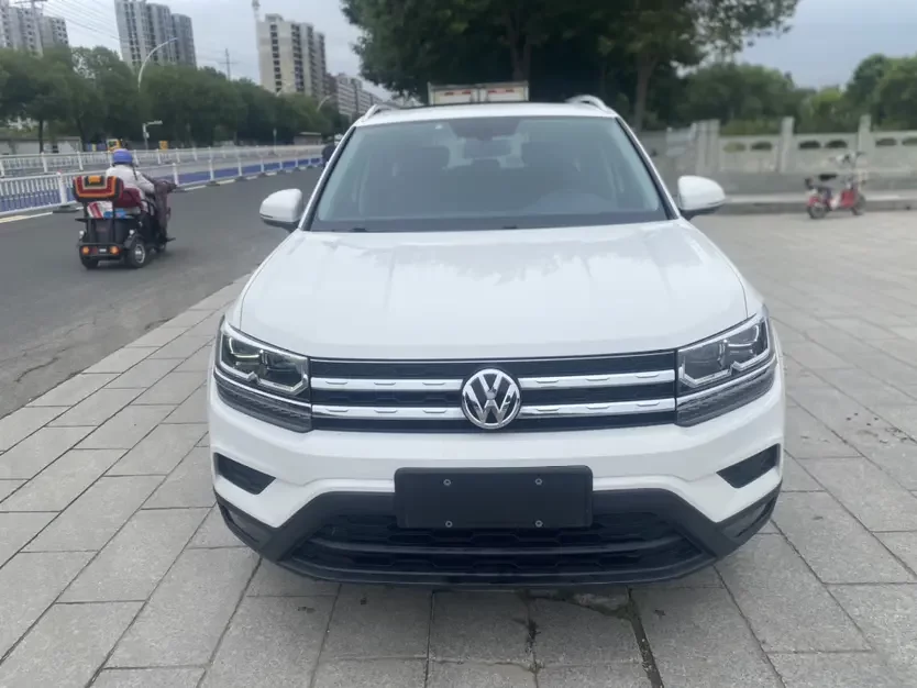 Volkswagen Tharu