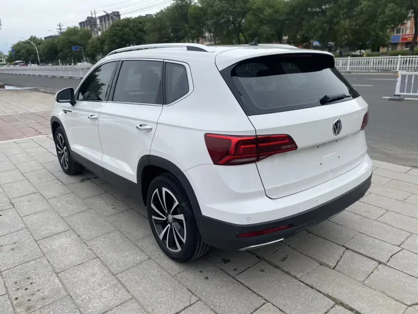 Volkswagen Tharu