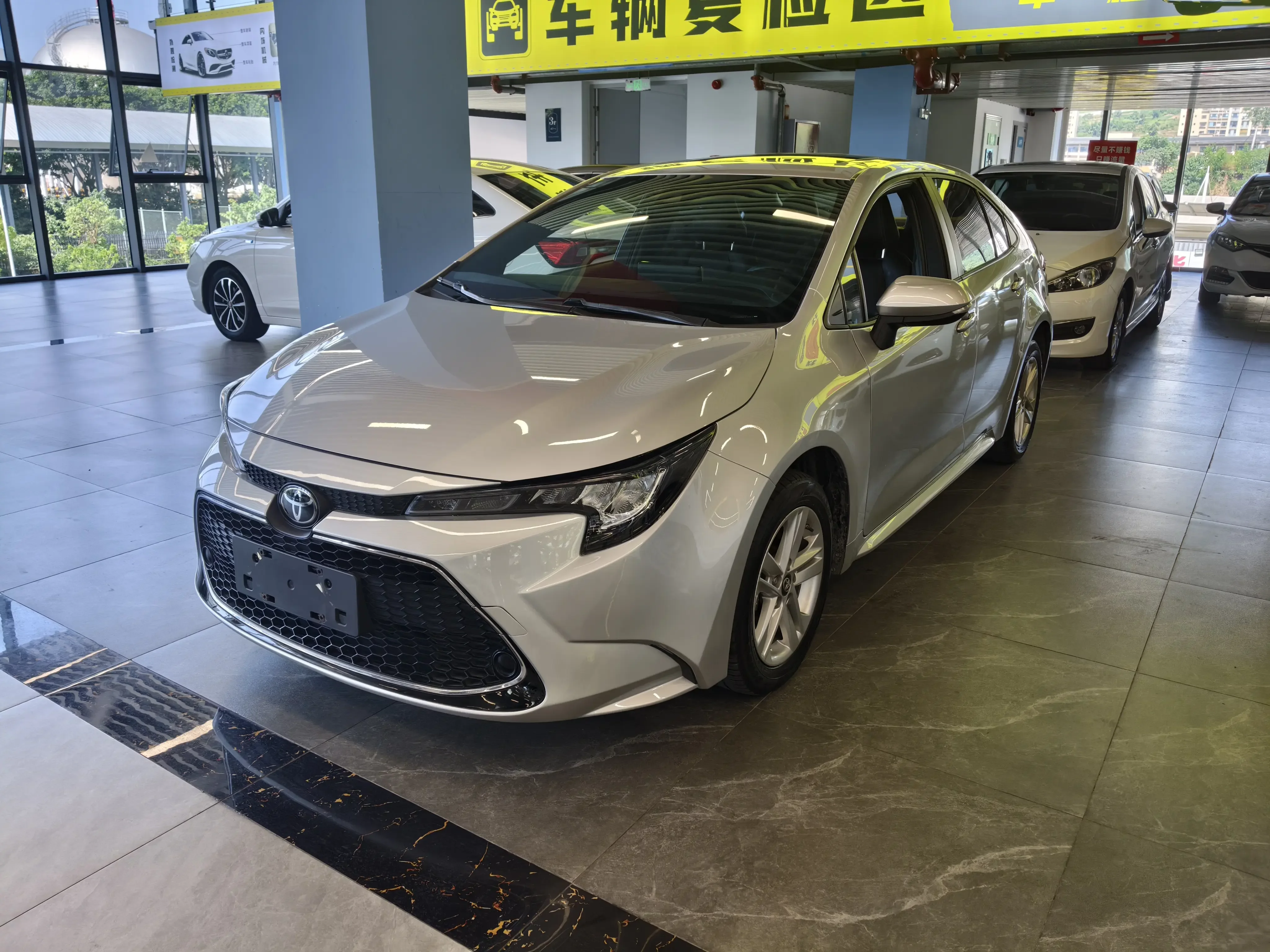 Toyota Levin (Lei Ling)  из Китая