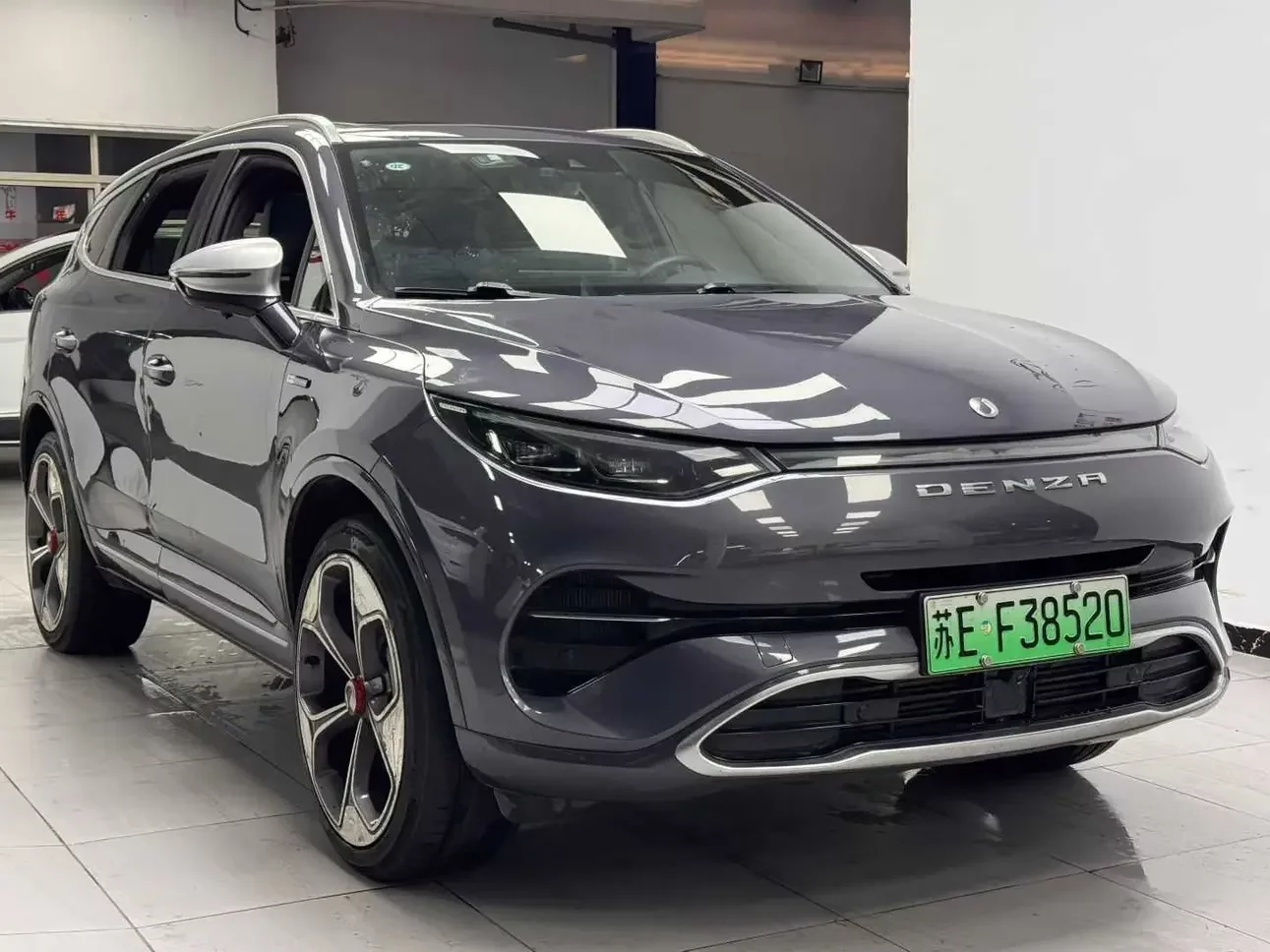 Denza X PHEV