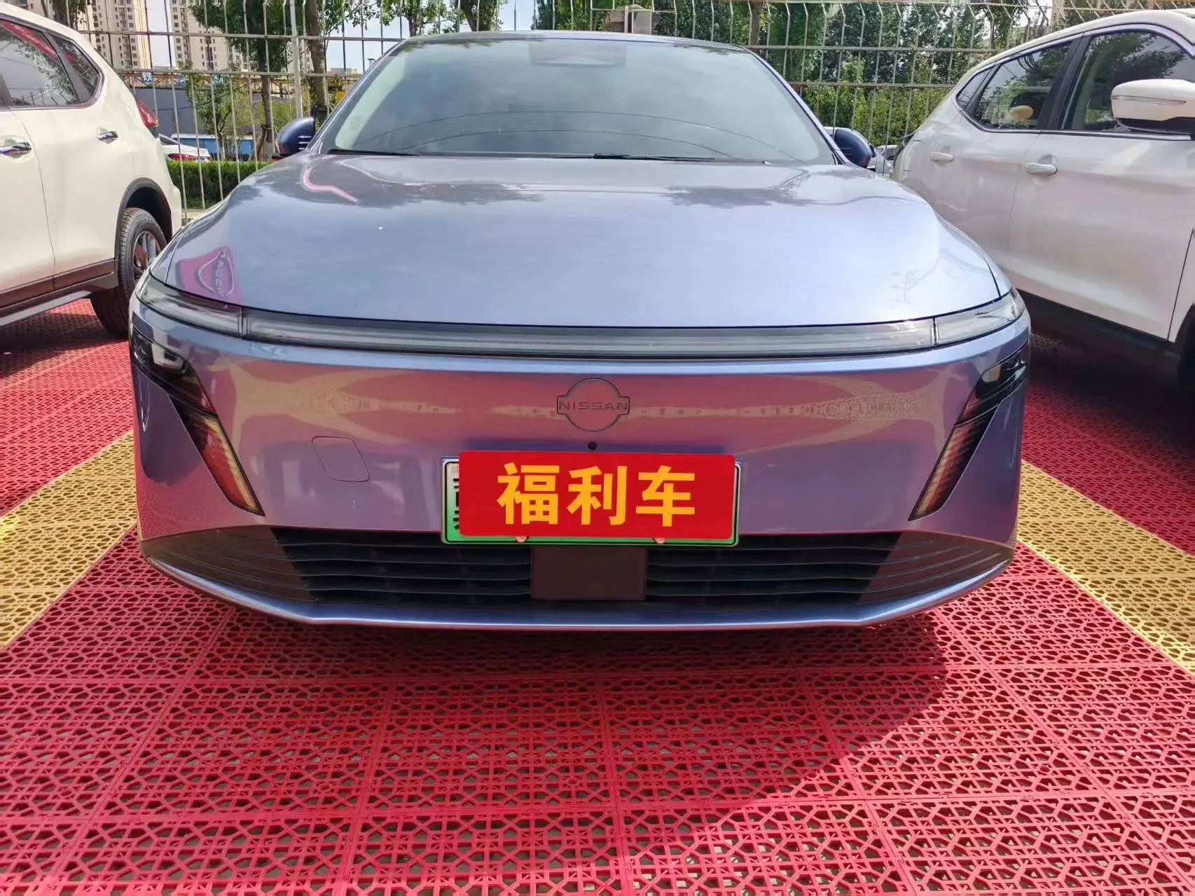 Nissan N6  из Китая