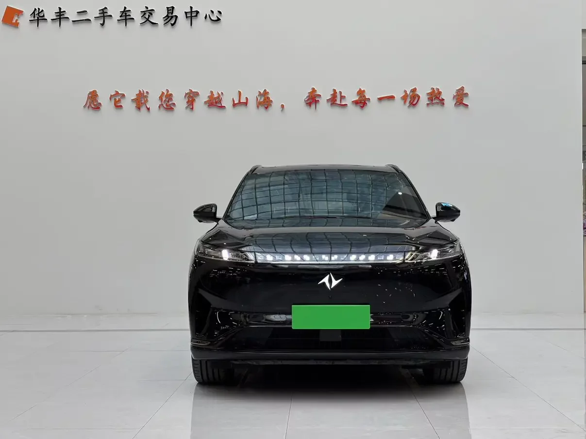 Dongfeng Yipai 008  из Китая