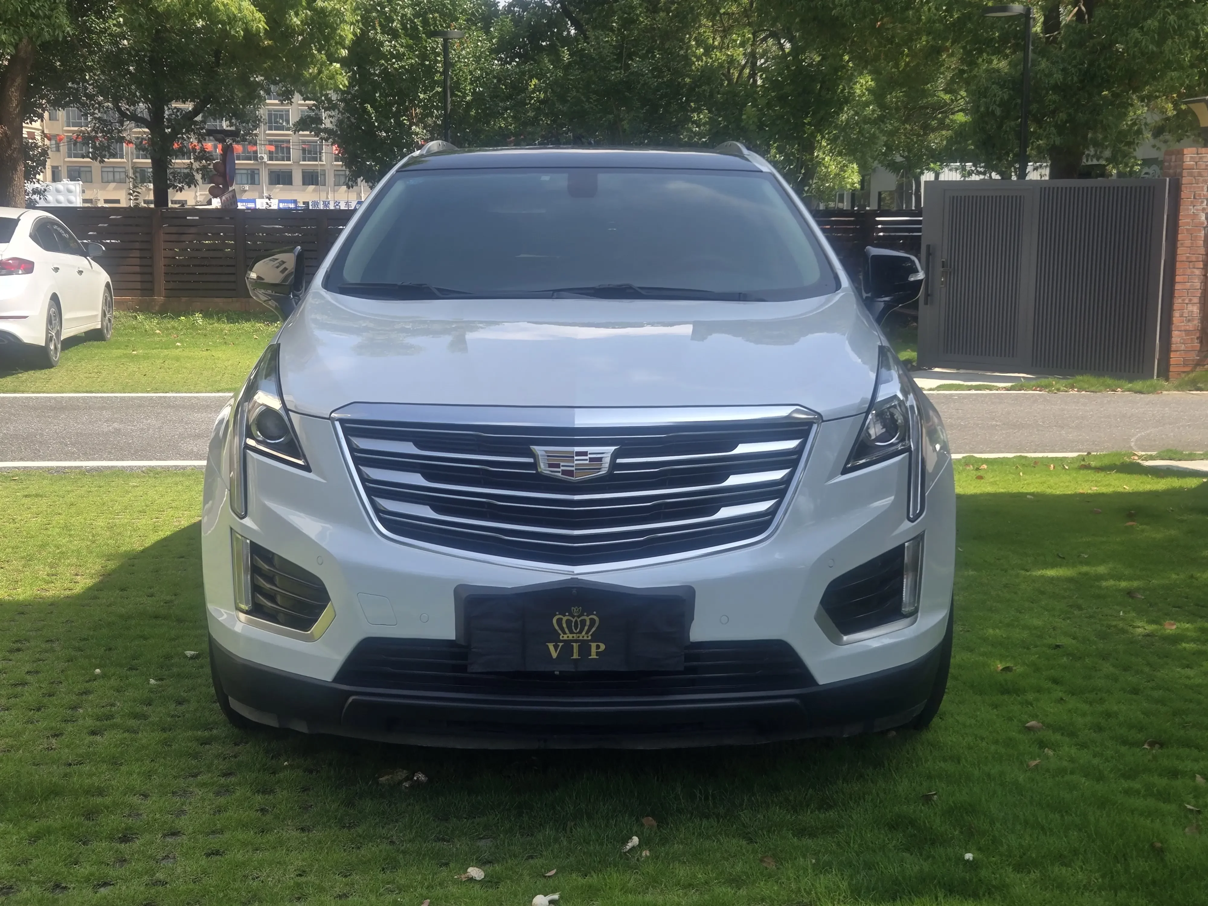 Cadillac XT5  из Китая