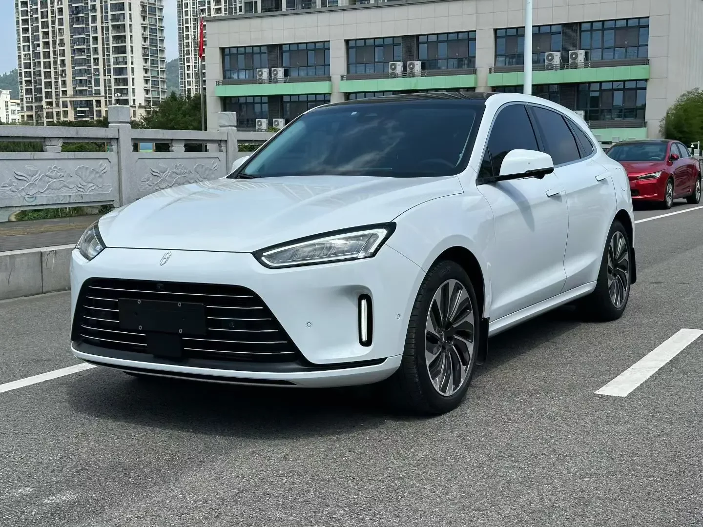 AITO M5