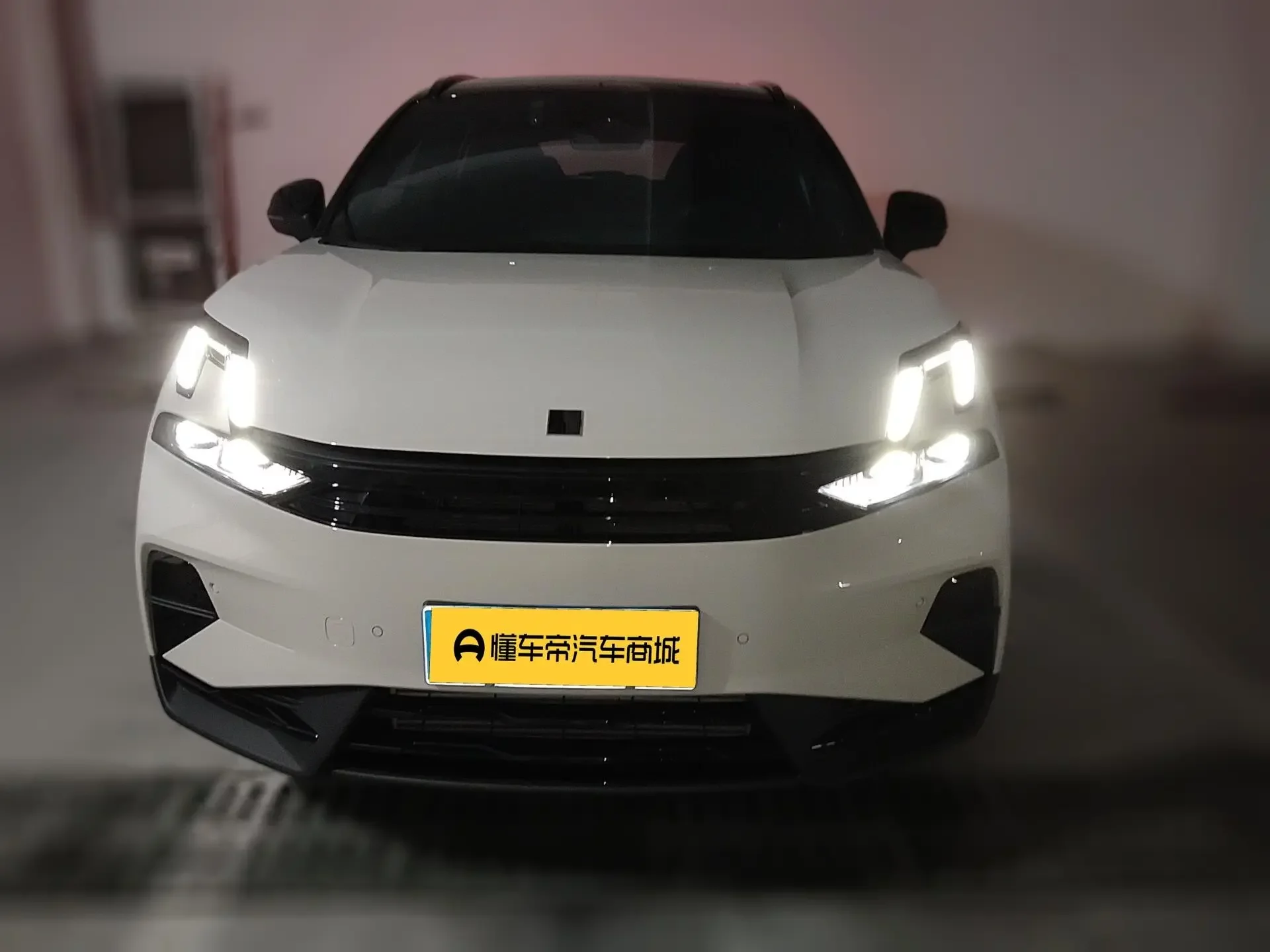 Lynk & Co 06