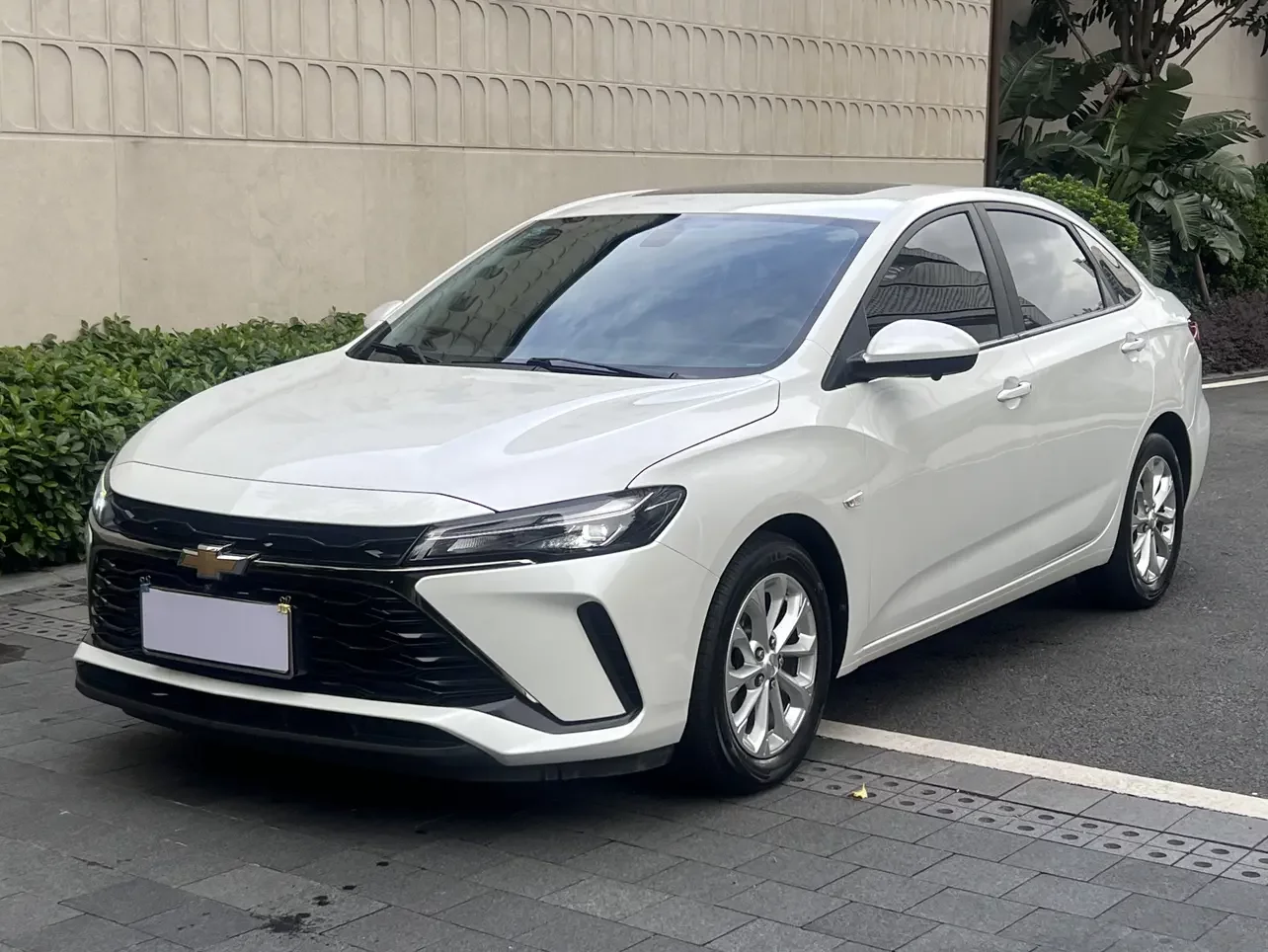 Chevrolet Monza (Cruze)  из Китая