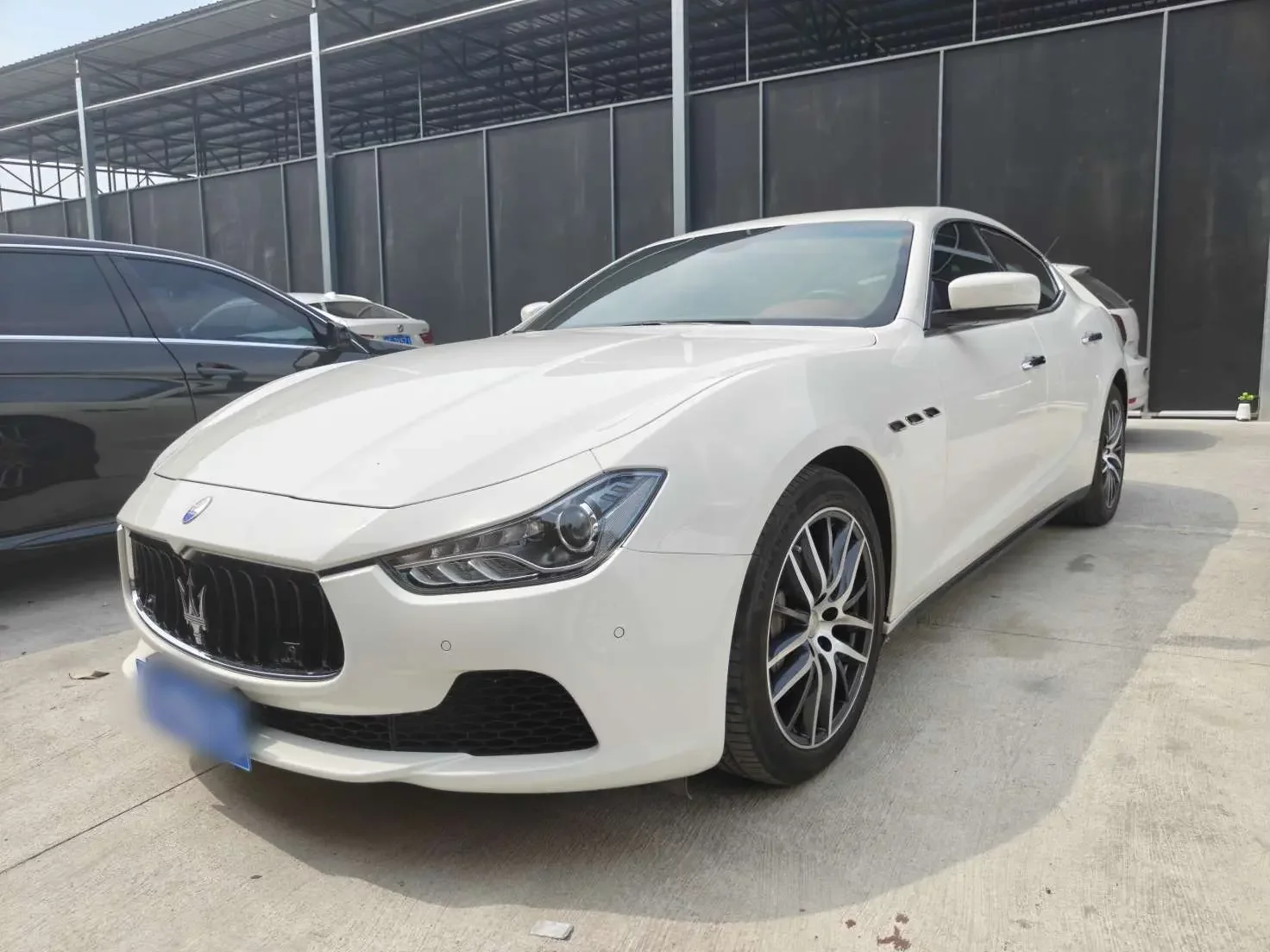 Maserati Ghibli  из Китая