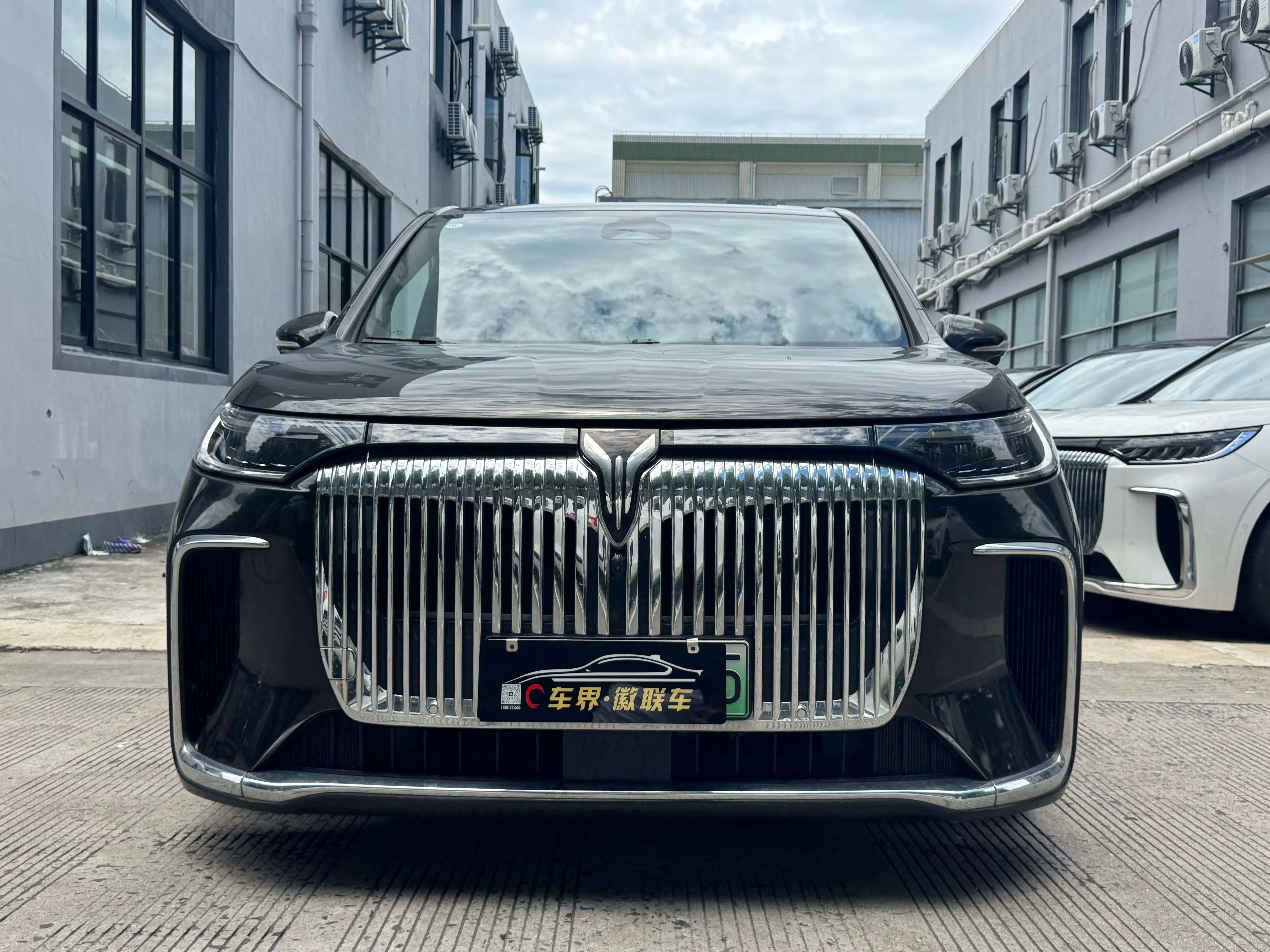 Voyah Lantu Dreamer PHEV  из Китая