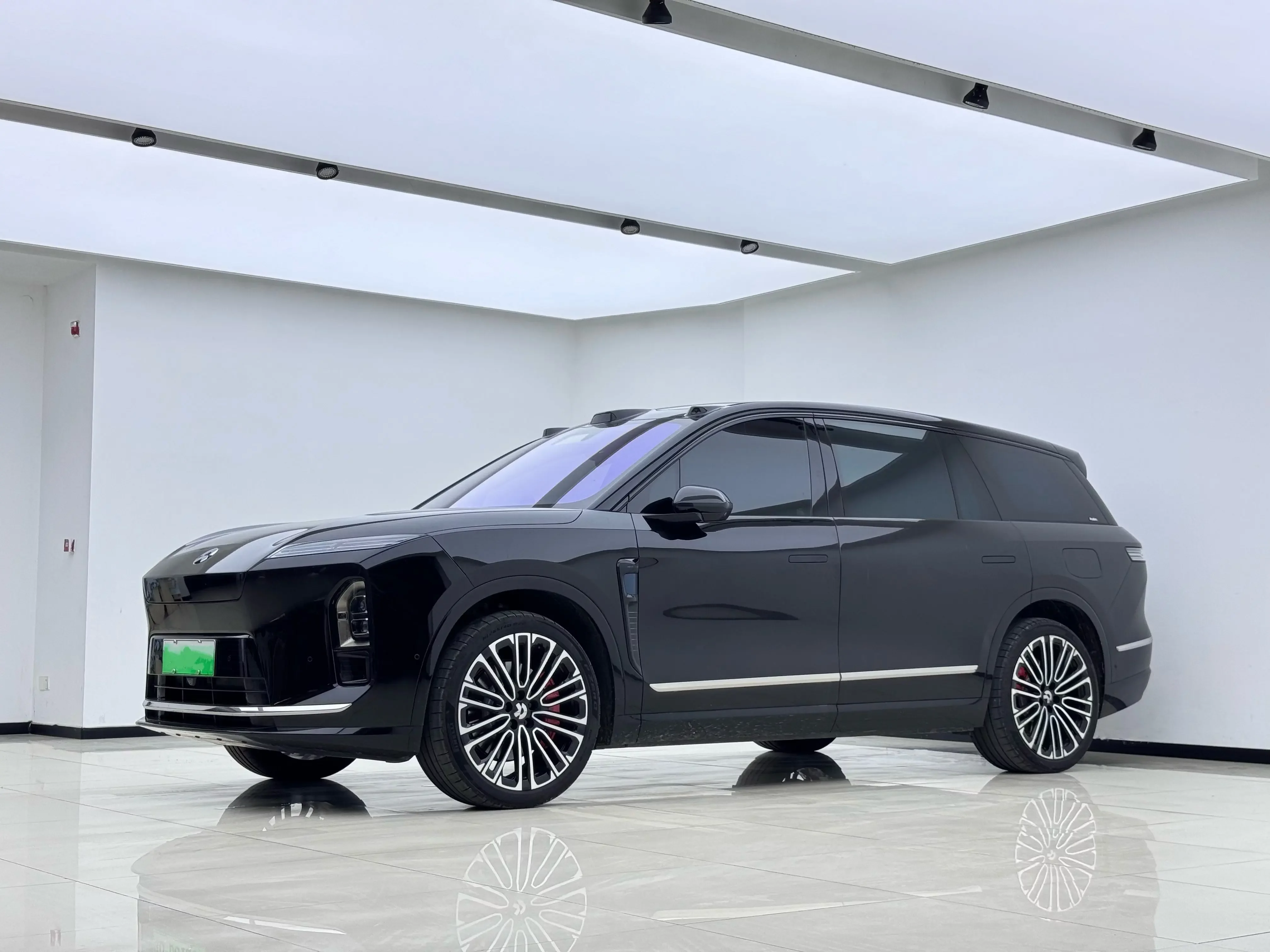 NIO ES8  из Китая