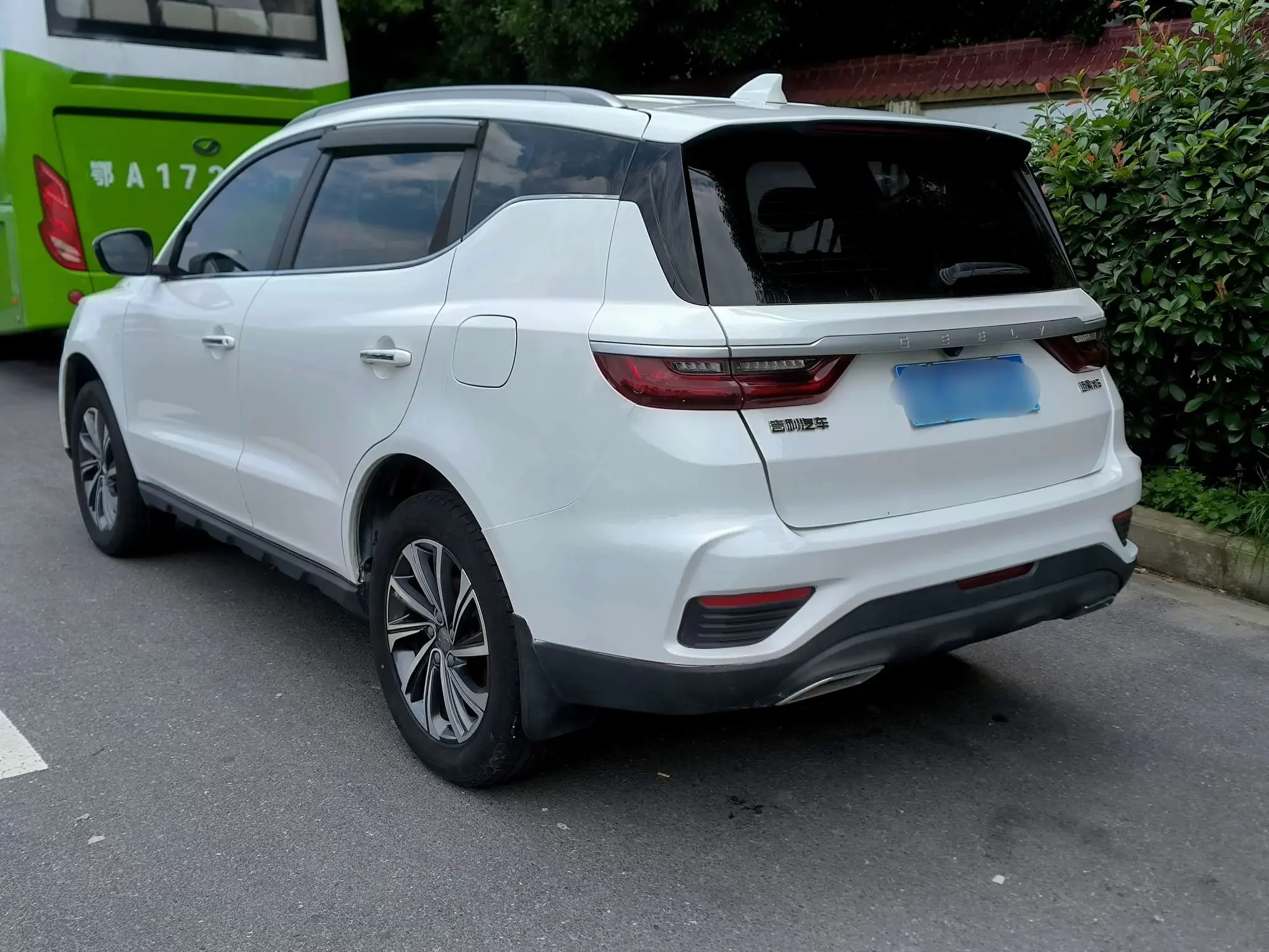 Geely Vision X6