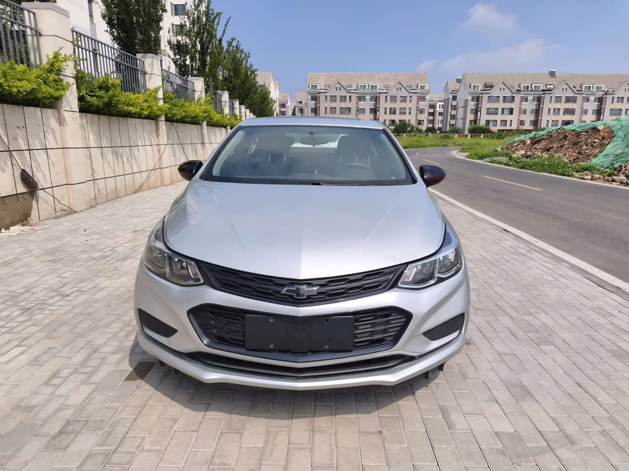 Chevrolet Monza (Cruze)  из Китая