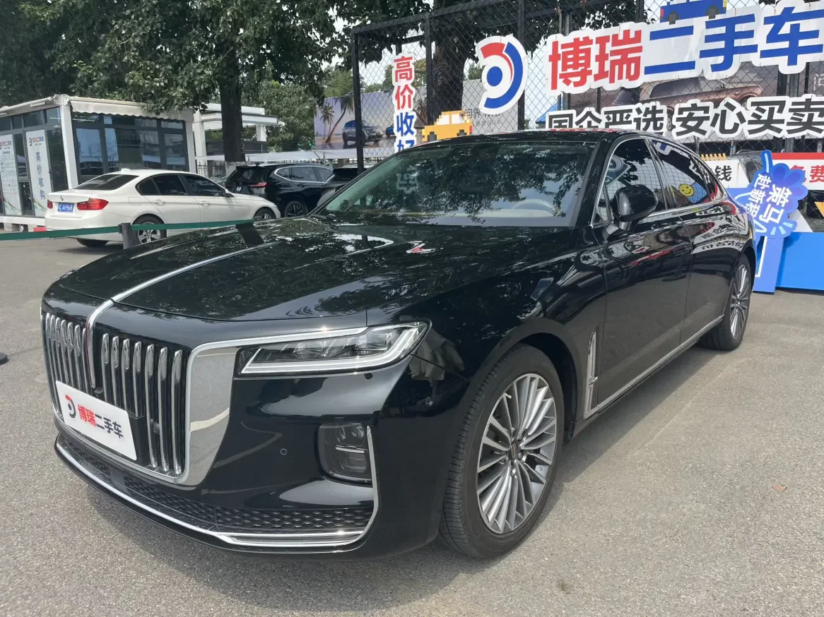 Hongqi H9  из Китая