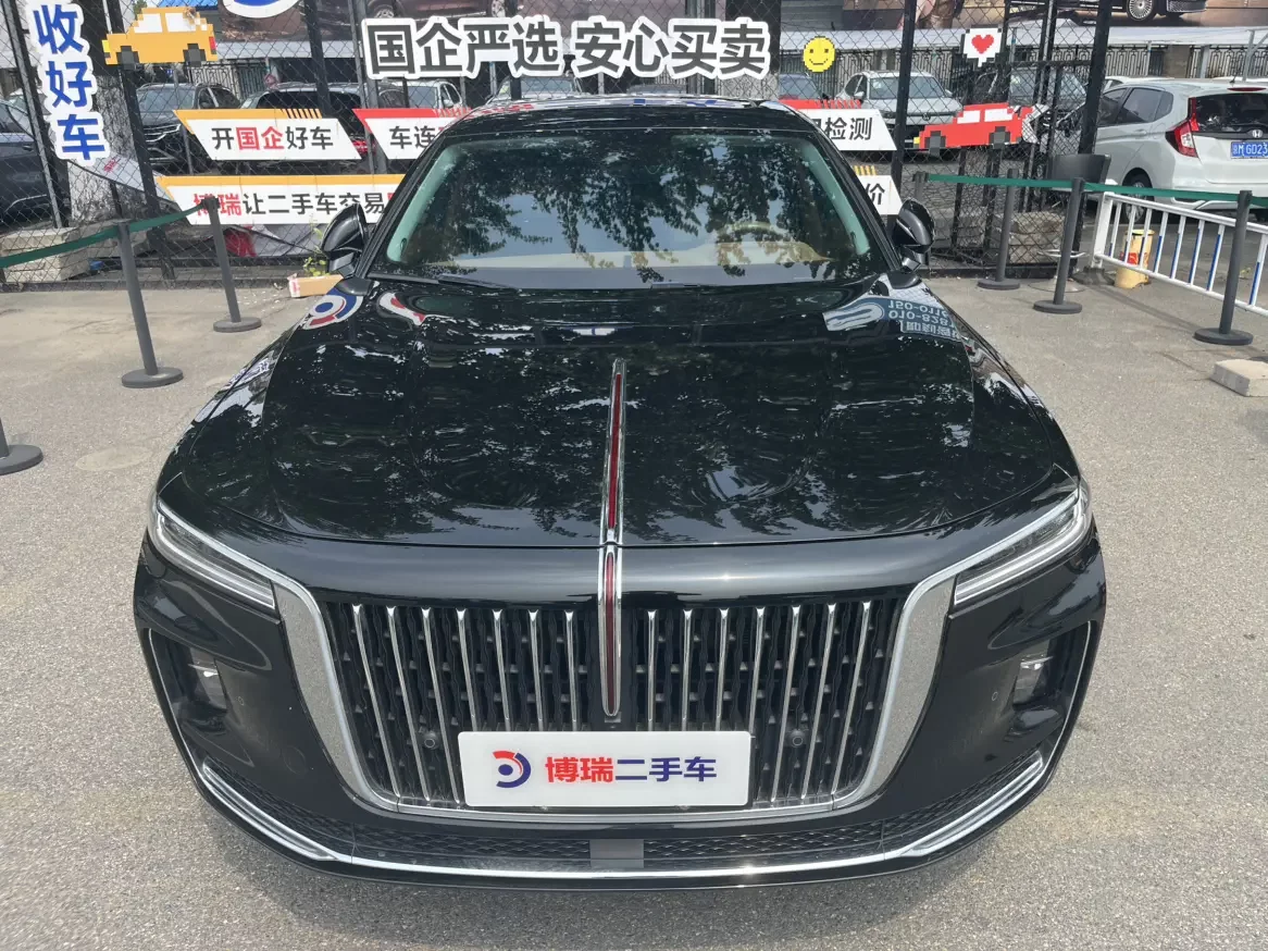 Hongqi H9  из Китая