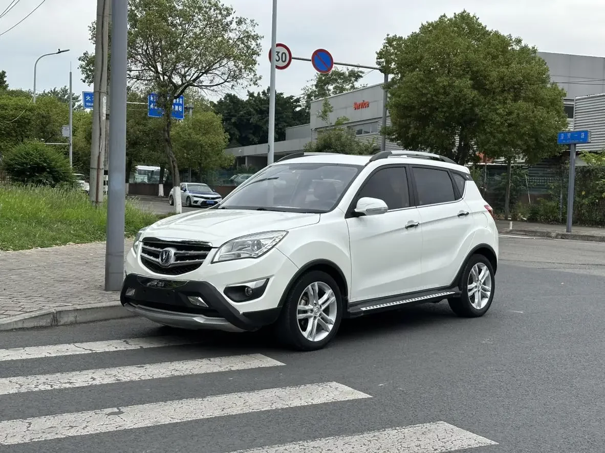 Changan CS35  из Китая