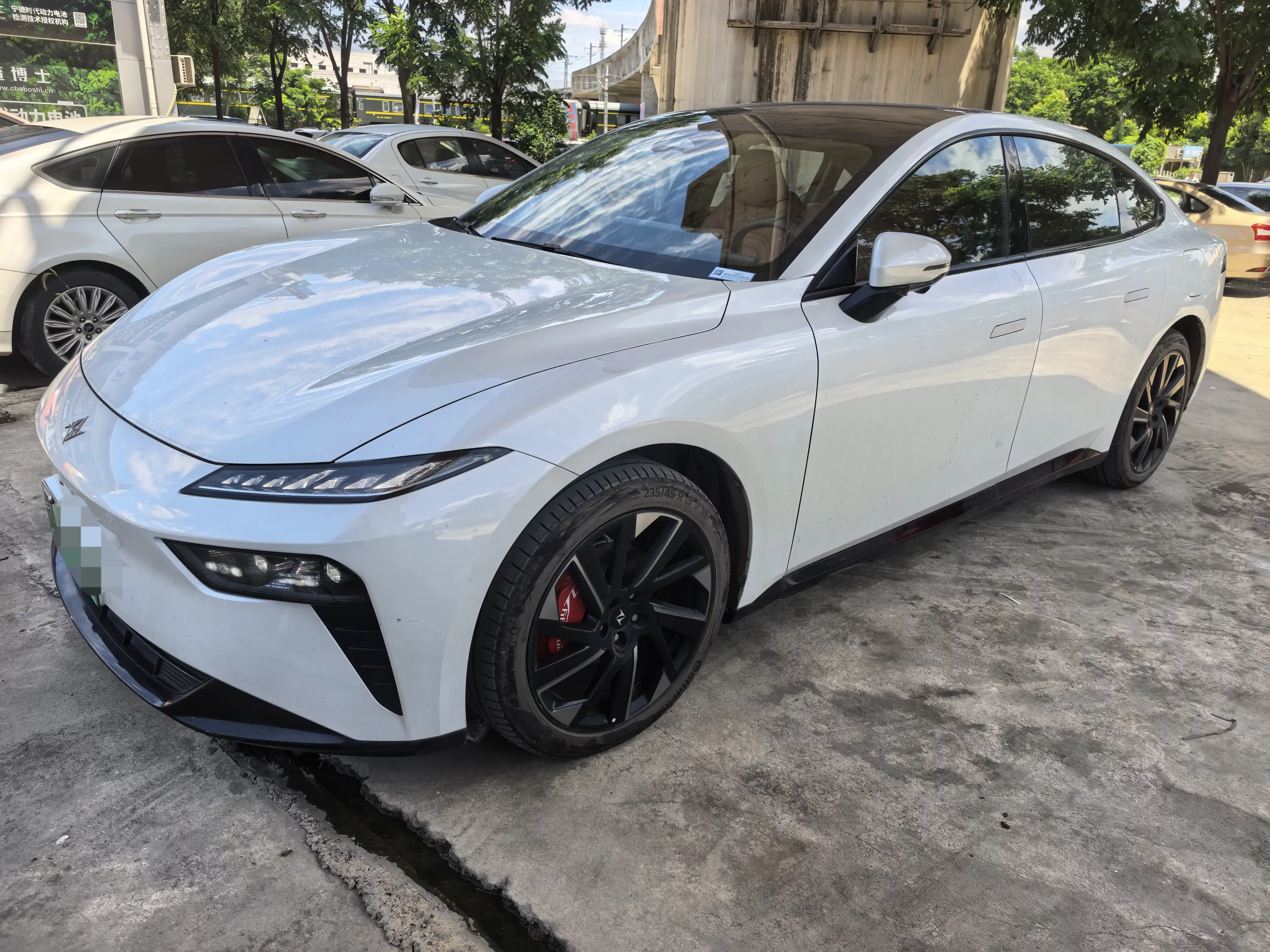 Dongfeng Yipai 007
