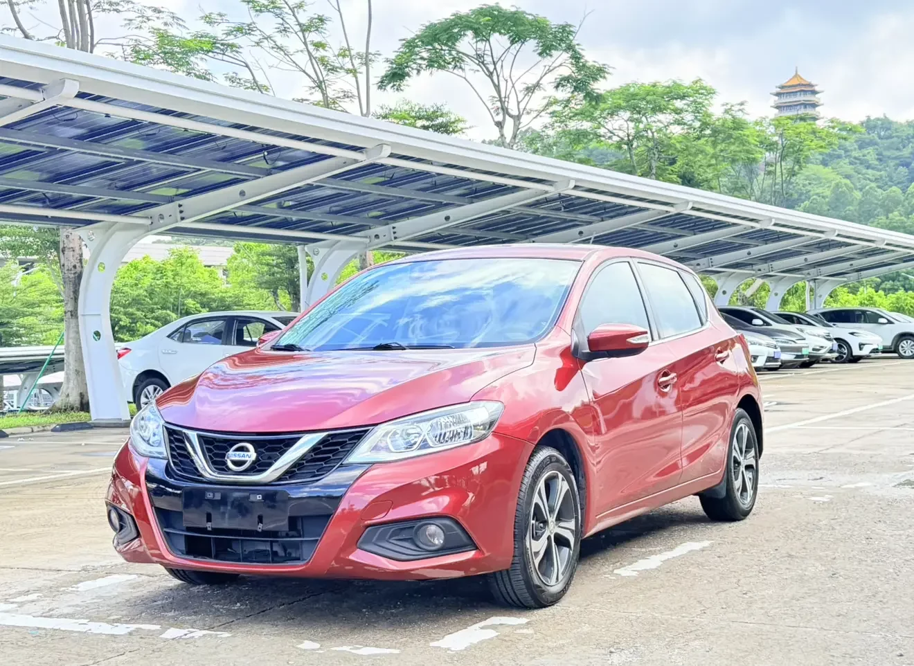 Nissan Tiida  из Китая