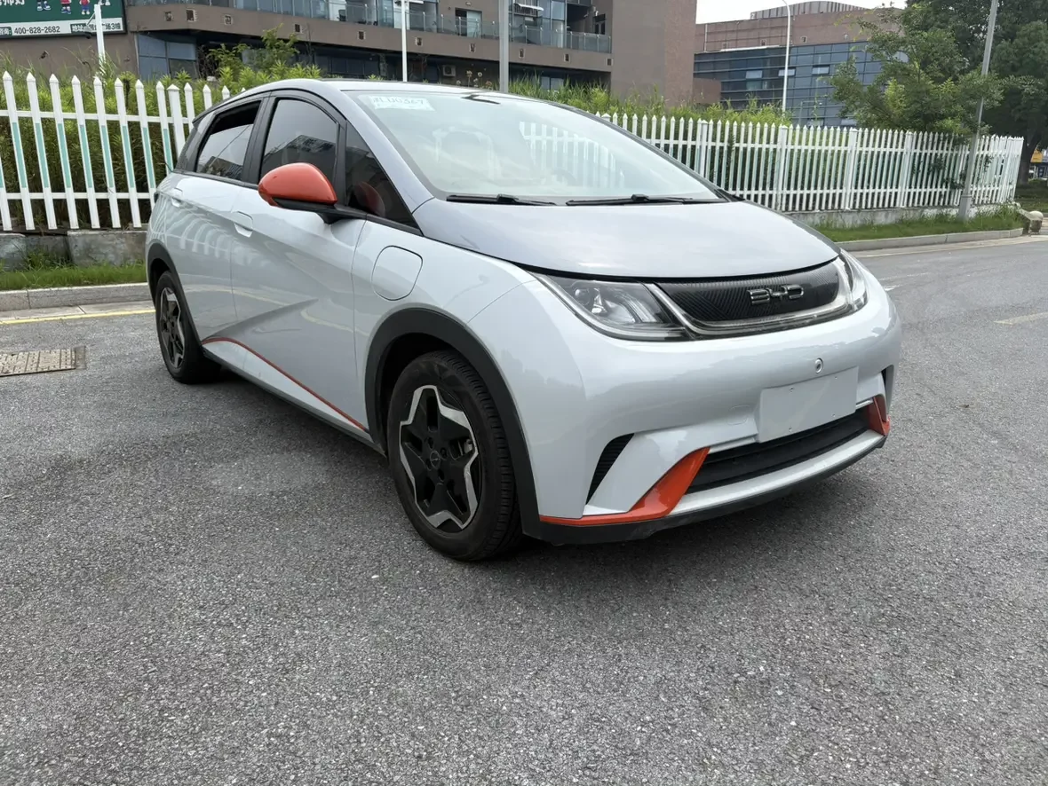 BYD dolphin
