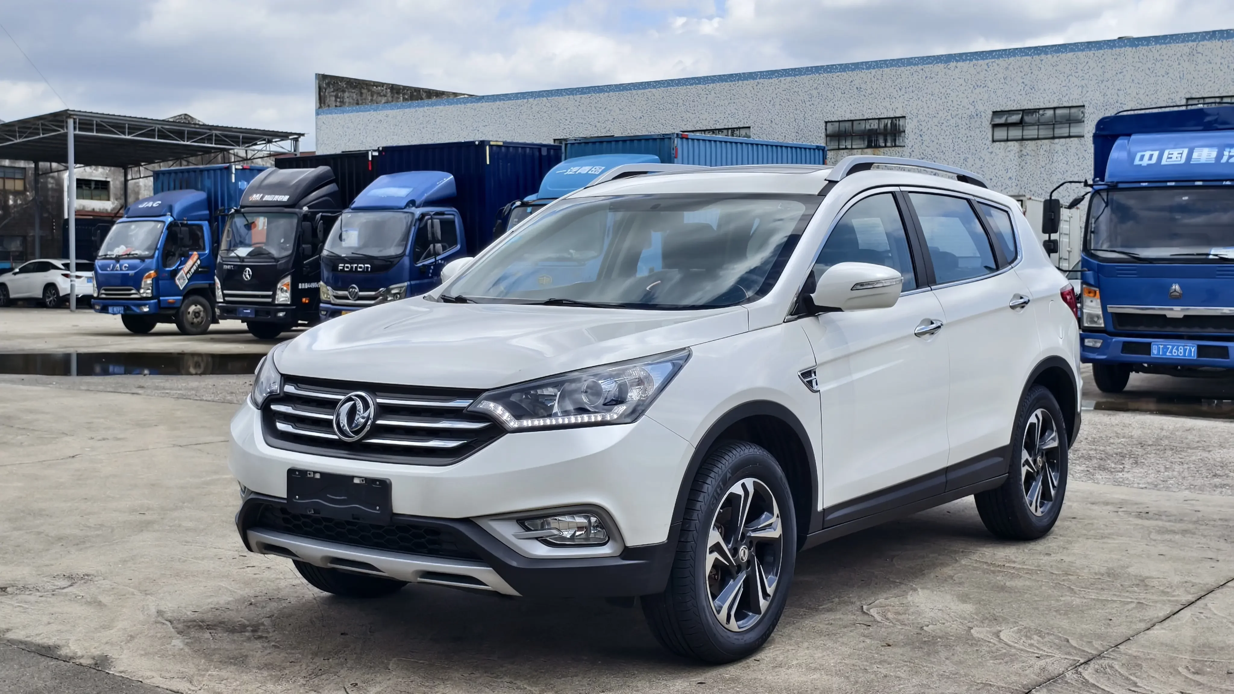 Dongfeng Fengshen AX7  из Китая