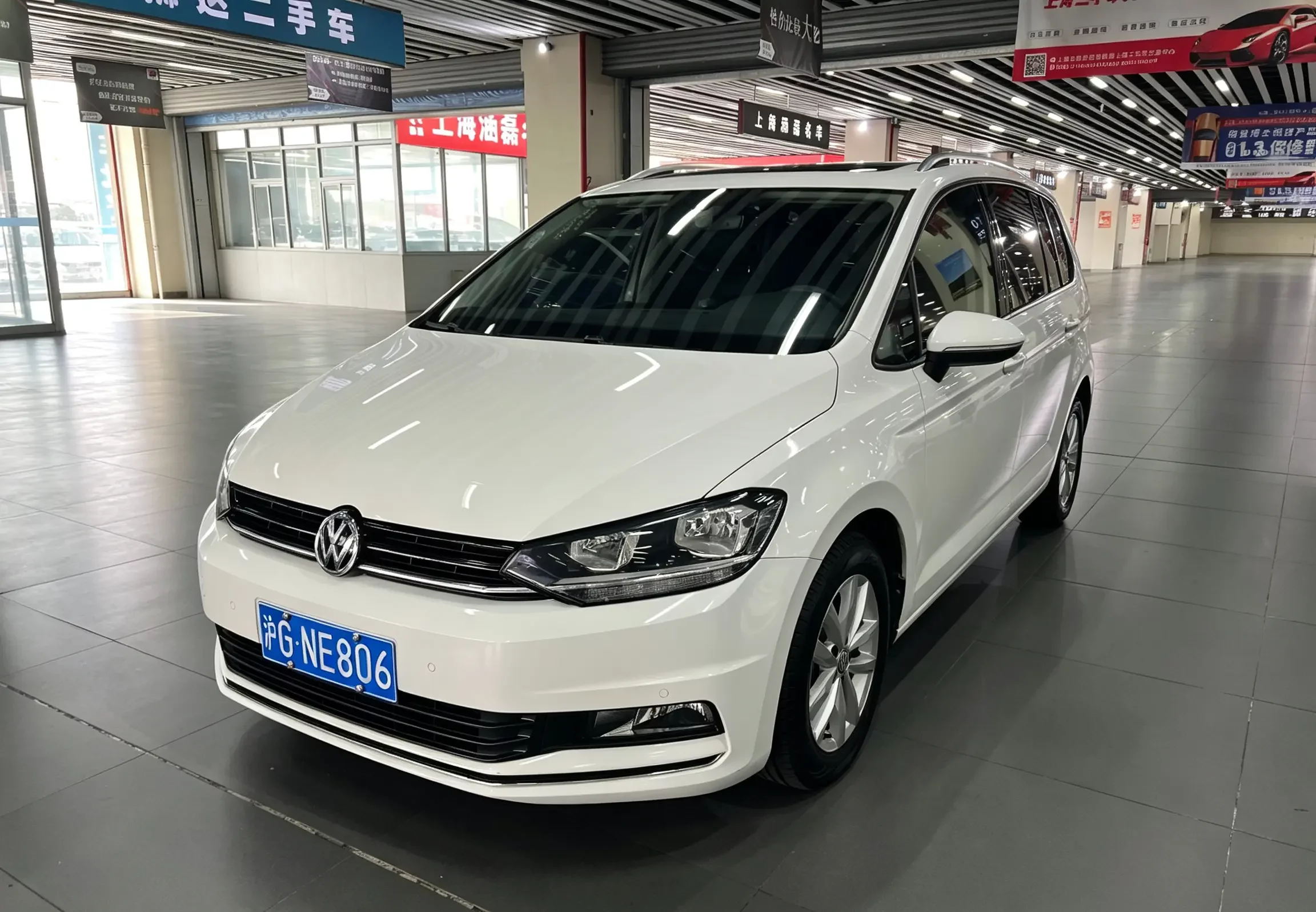 Volkswagen Touran L  из Китая