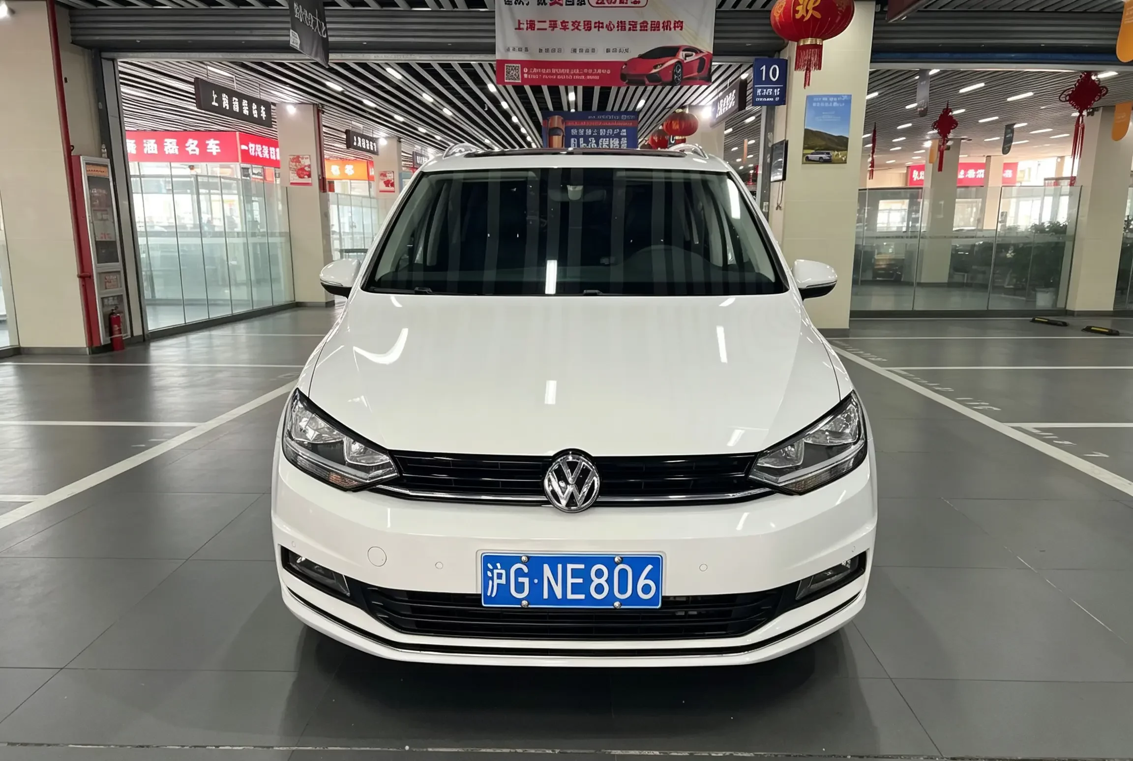 Volkswagen Touran L  из Китая