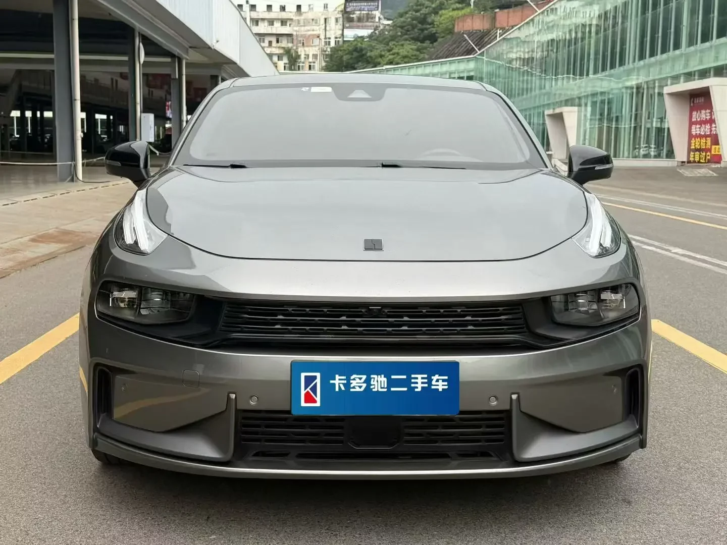 Lynk & Co 03