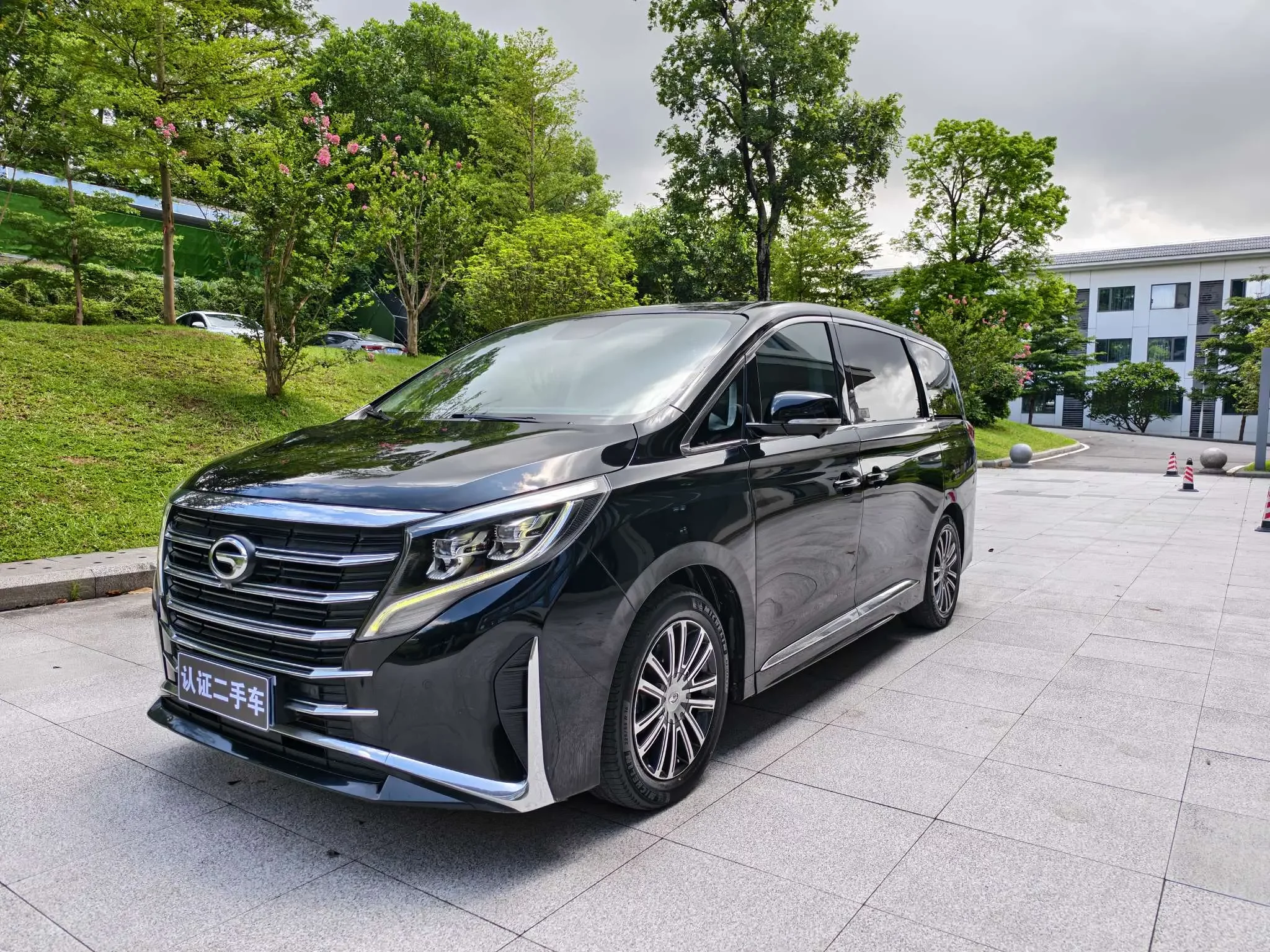 GAC Trumpchi M8  из Китая