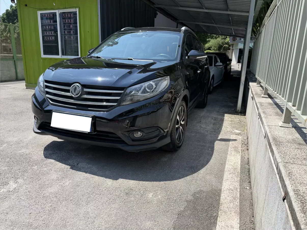 Dongfeng Fengon 580  из Китая