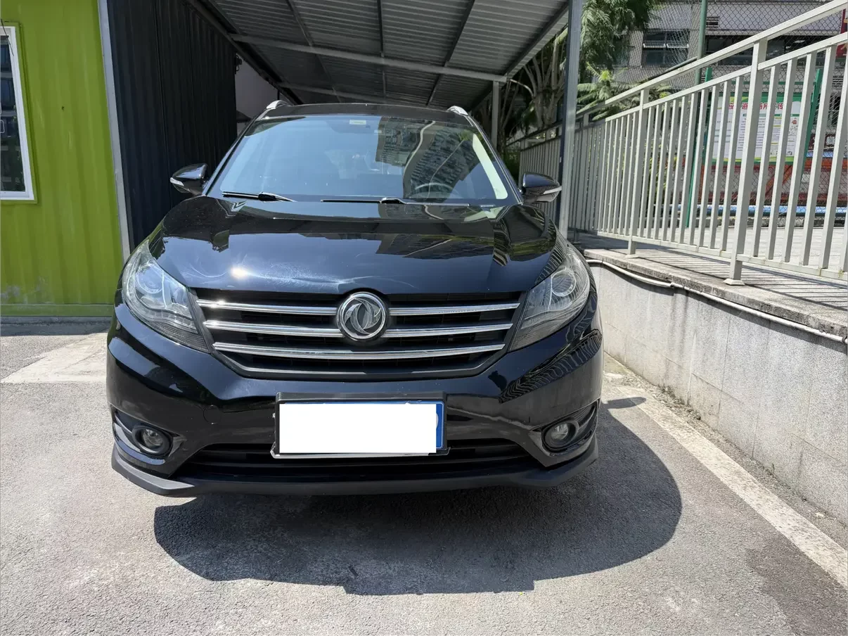 Dongfeng Fengon 580  из Китая