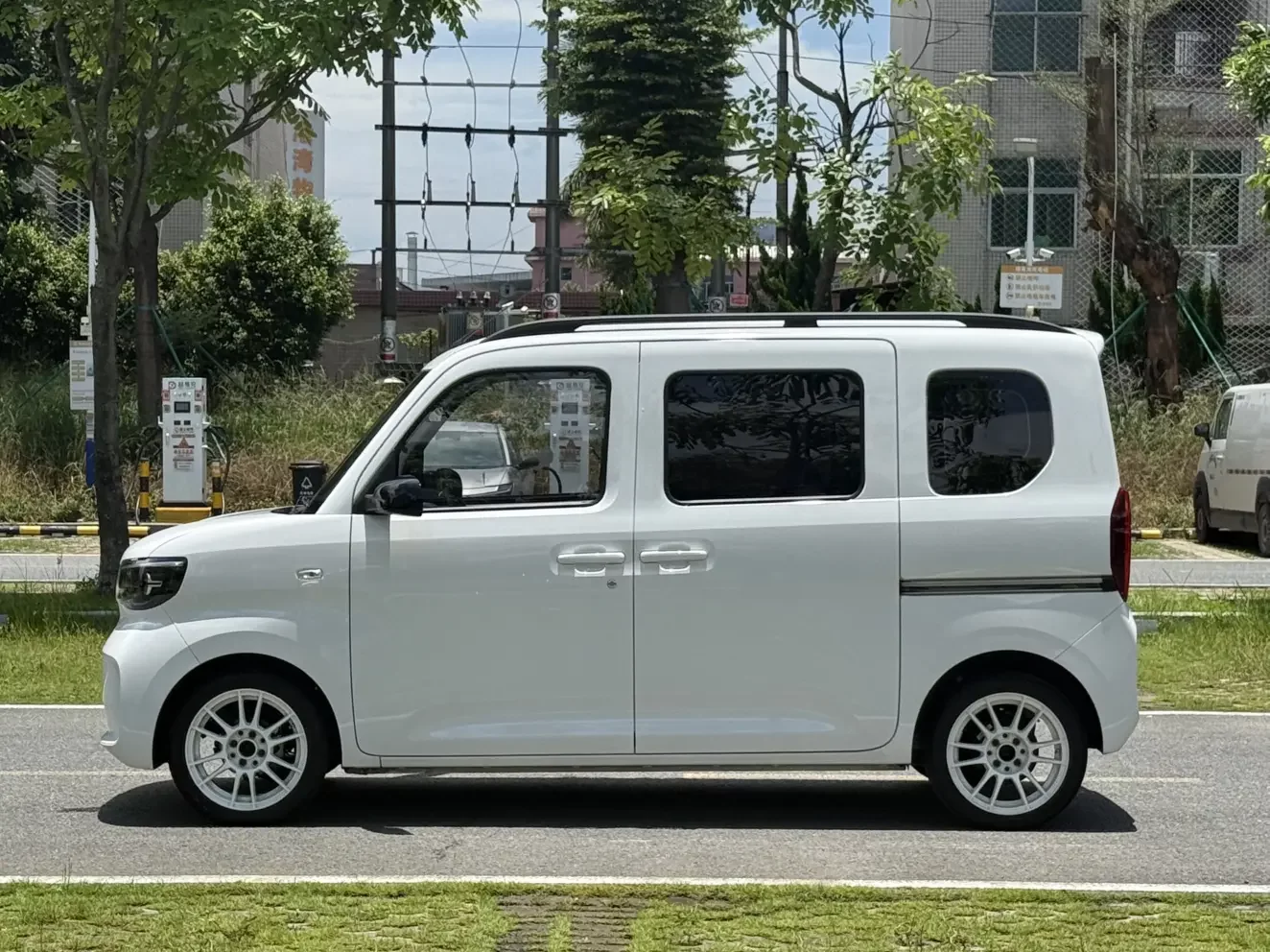Wuling Zhiguang EV