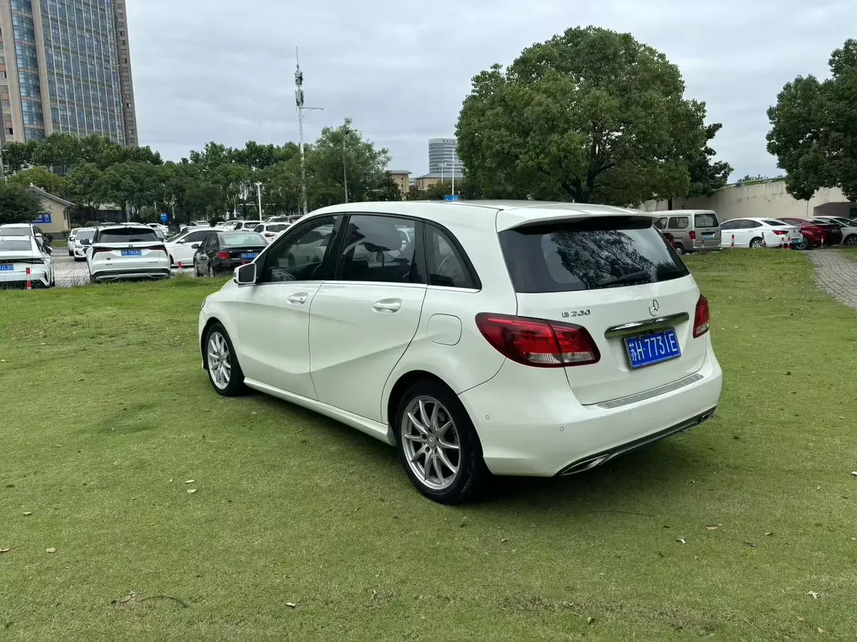 Mercedes-Benz B Class